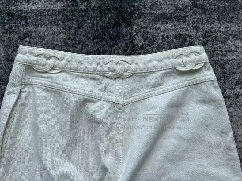 Chanel Chanel 25P White CC Waist Denim Jeans. Size US 38 / EU 54 - 6 Thumbnail