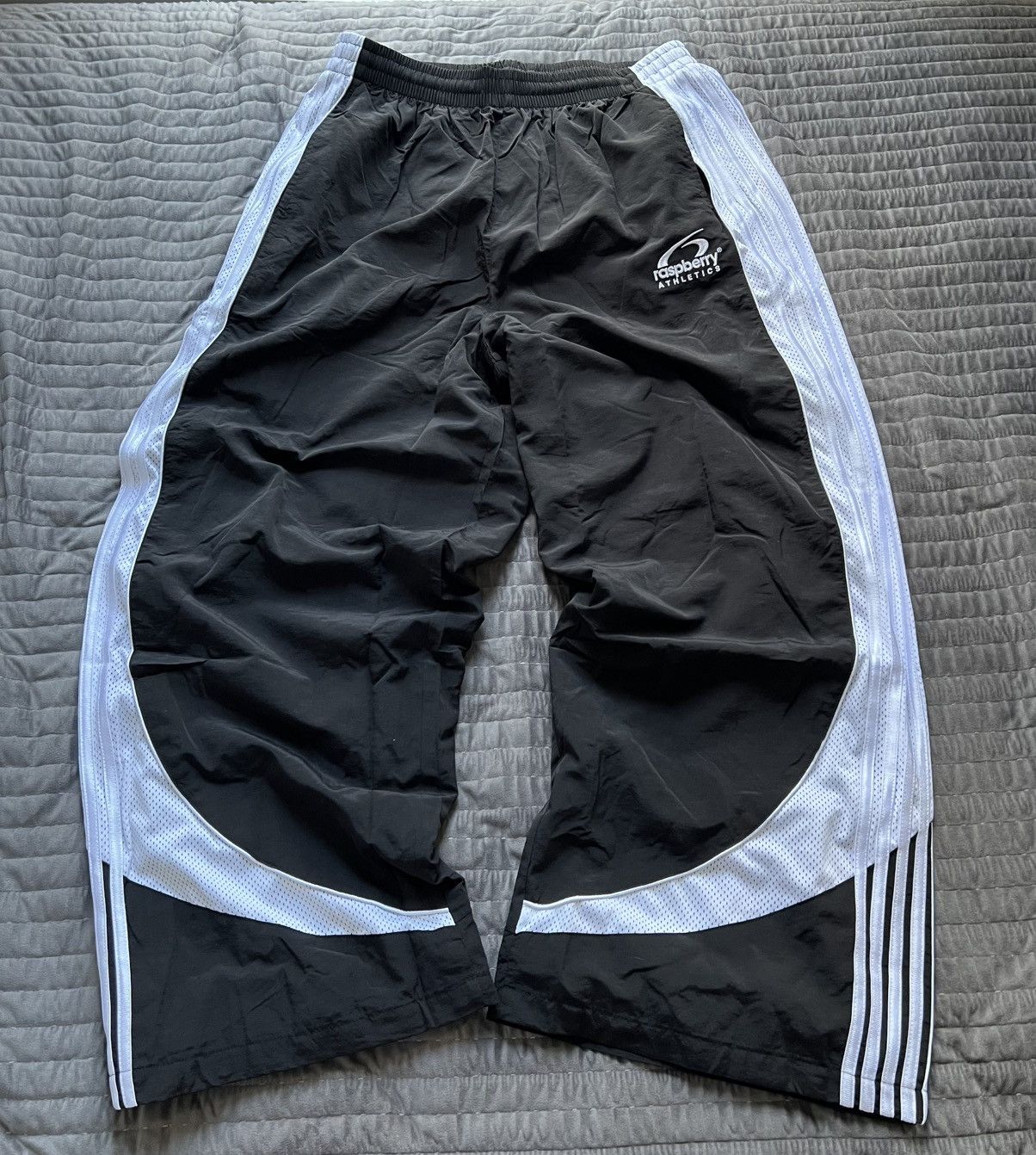 The GV Gallery The GV Gallery Tuxedo Sweats Size Medium Size US 32 / EU 48 - 1 Thumbnail