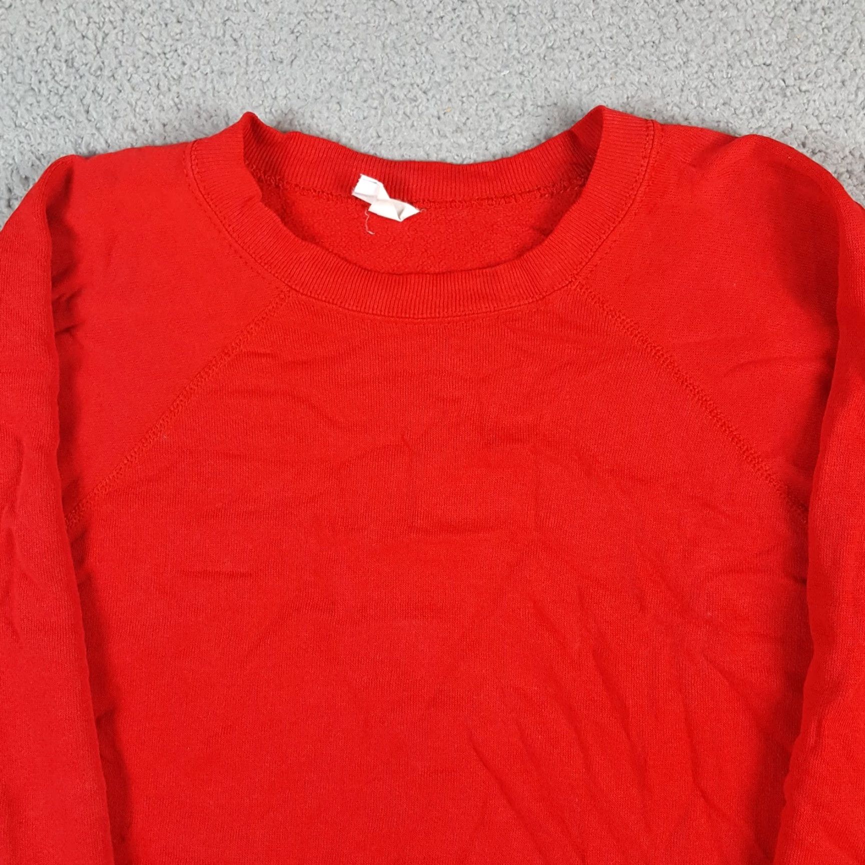 Vintage VINTAGE Grunge Distressed Raglan Sweatshirt Skater Pullover Crewneck Size L Red 80s 90s College Skateboarding Mens Sweatshirt Size US L / EU 52-54 / 3 - 2 Thumbnail