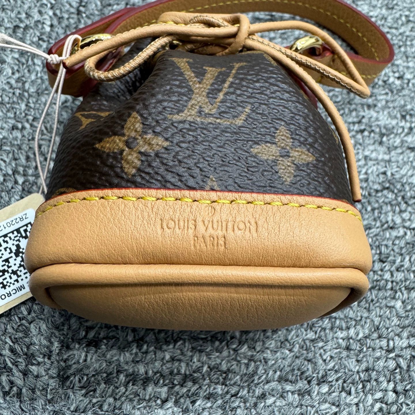 Louis Vuitton LV Bucket Bag Keychain New with Tags Size ONE SIZE - 3 Thumbnail
