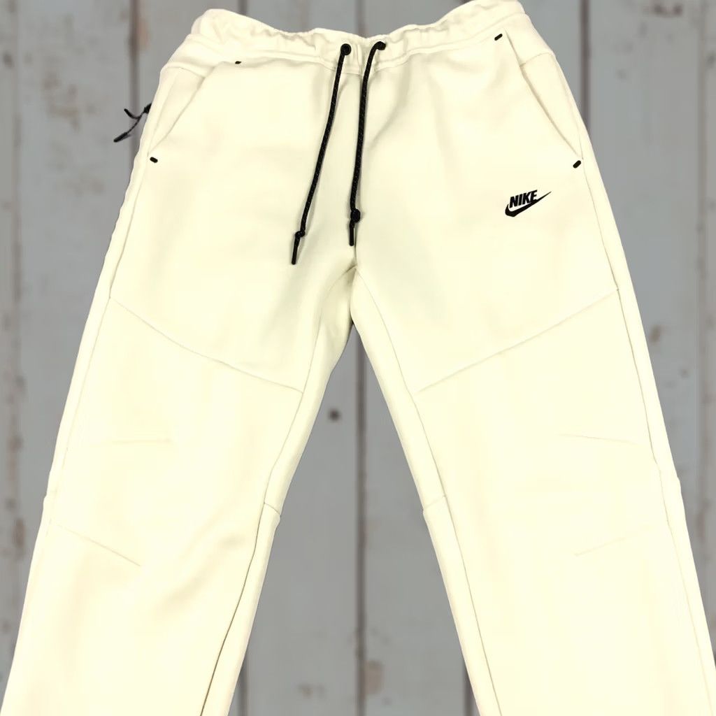 Nike Nike Pants Men Medium Beige Tech Fleece Tapered Jogger Slim Fit Drawstring M Size US 31 - 1 Thumbnail