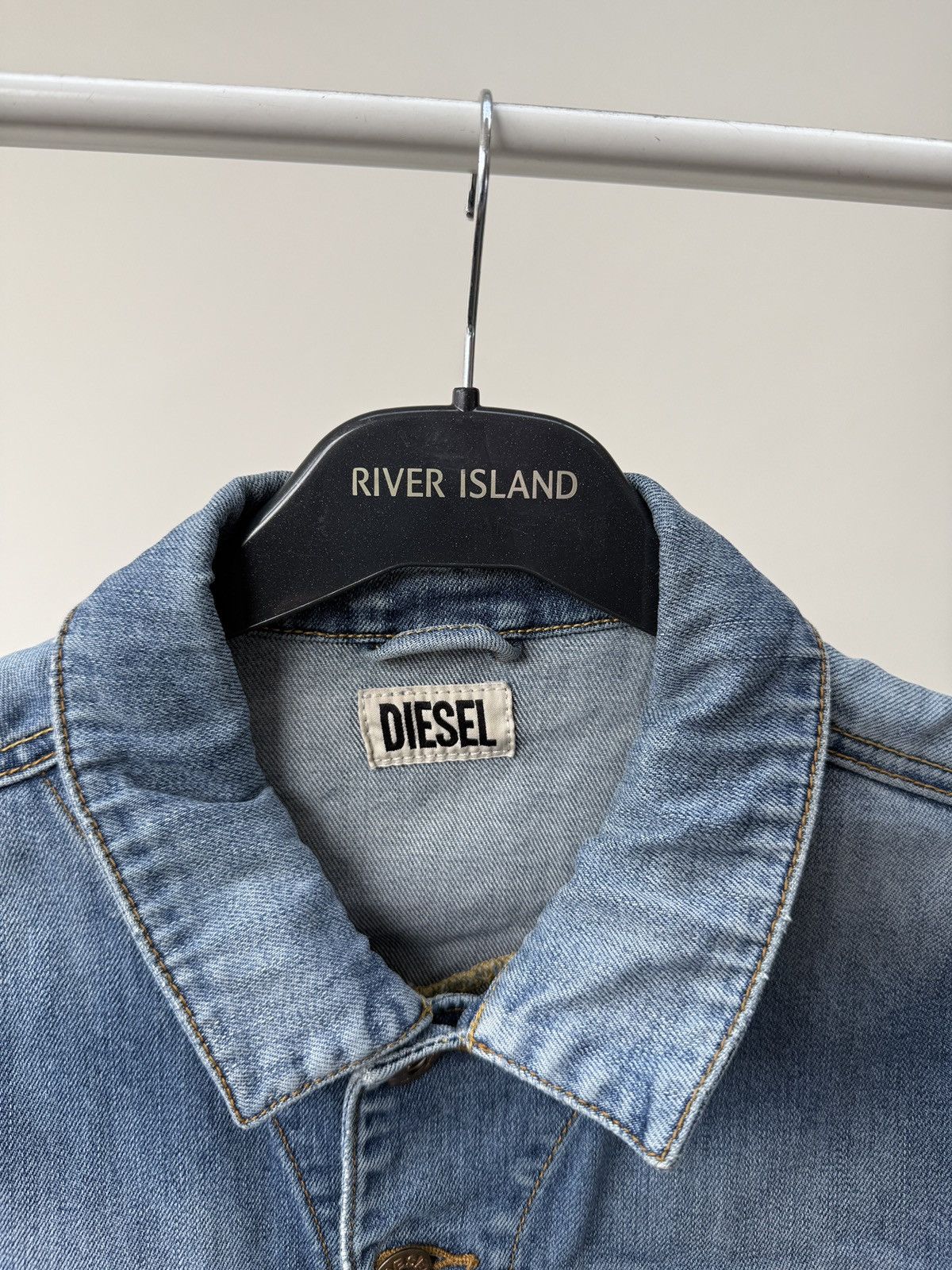 Diesel Vintage Diesel Denim Jacket Cropped Blue Trucker Jean Jacket Size S / US 4 / IT 40 - 5 Thumbnail