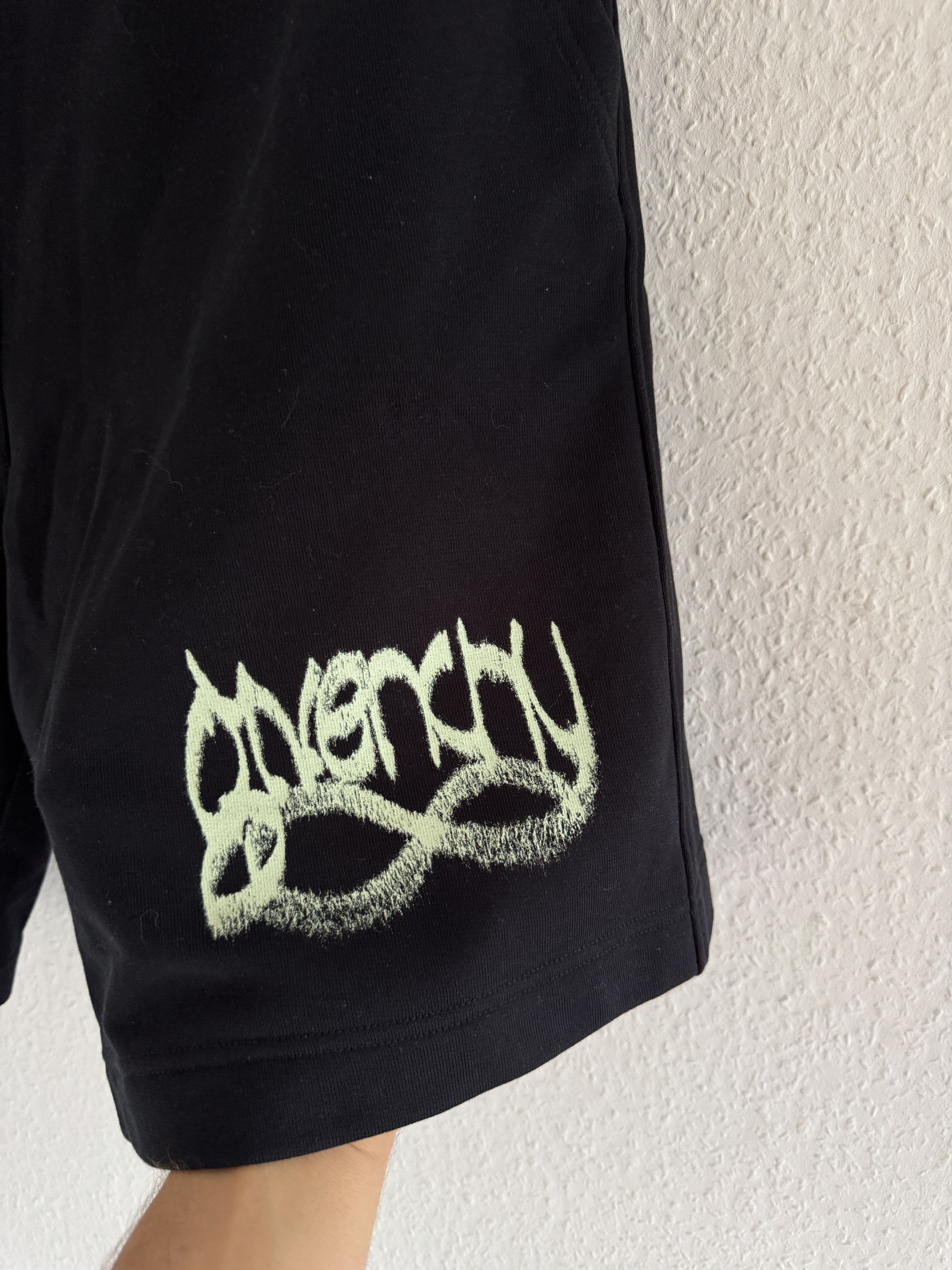 Chito × Givenchy Infinity Print Cotton Bermuda Shorts Size US 34 / EU 50 - 2 Thumbnail