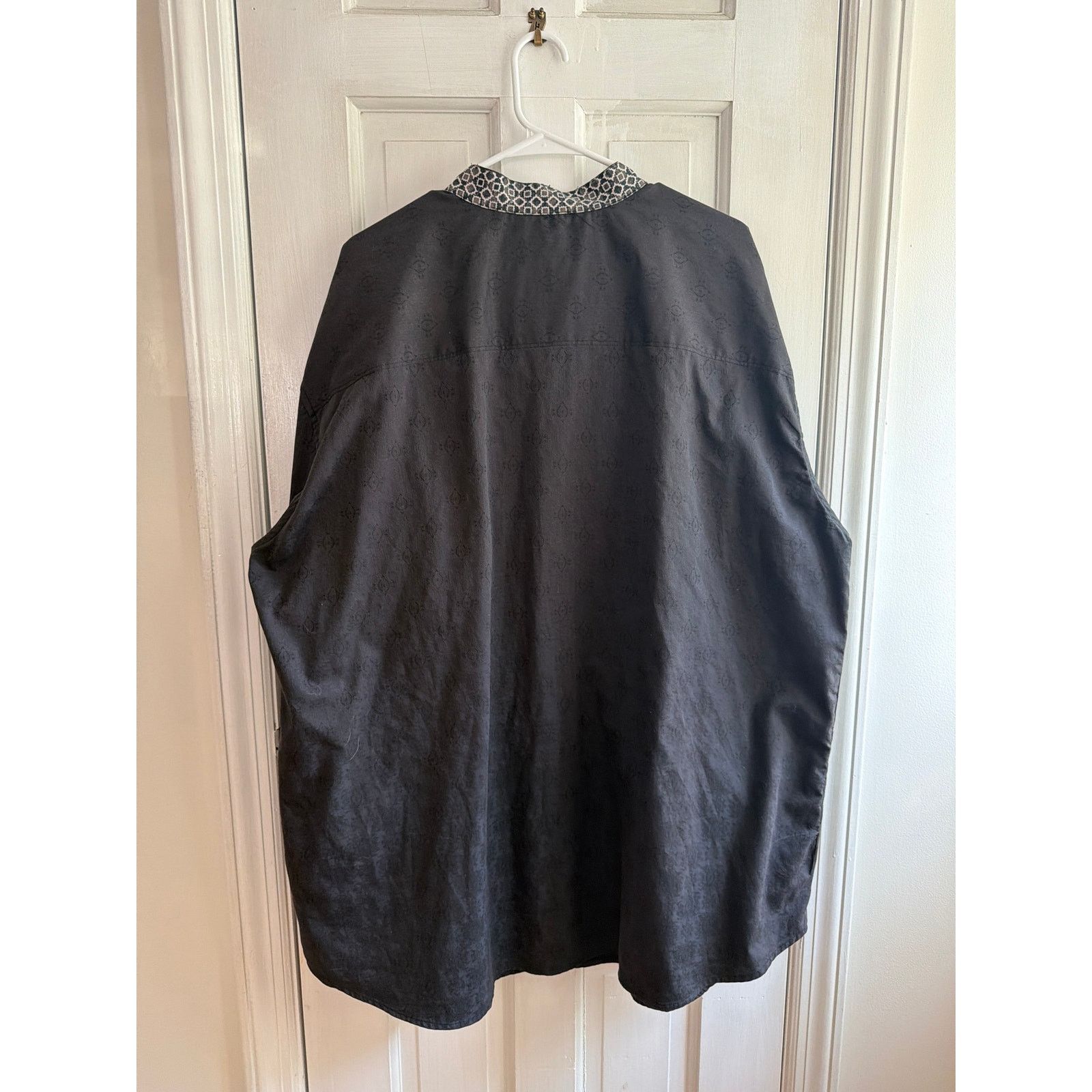 Robert Graham Robert-Graham 4XL Black Shirt with Muted Pattern Flip-Cuff Size US XXL / EU 58 / 5 - 5 Thumbnail