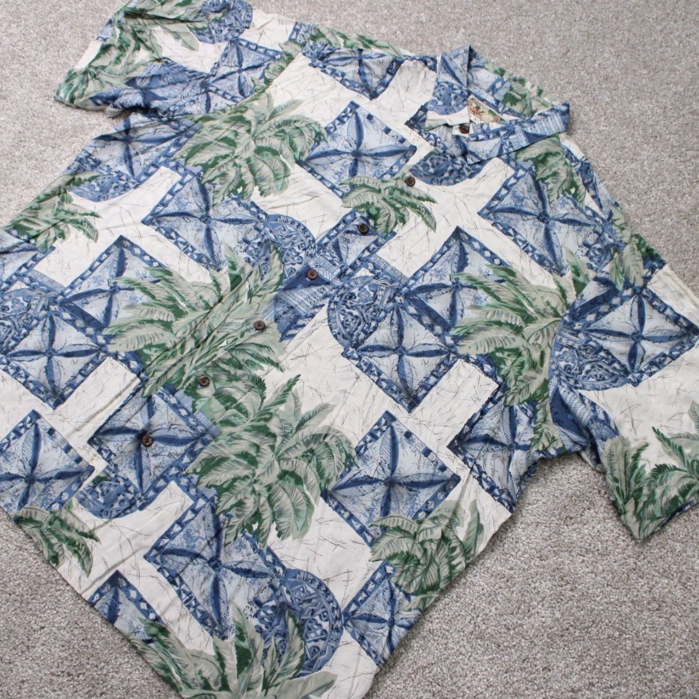 Tori Richard Tori Richard Hawaiian Shirt Mens 2XB XXL-Big Green/Blue Floral 100% Viscose S/S Shirt Big & Tall Mens Blue Floral Beach Tropical 90s? Size US XXL / EU 58 / 5 - 3 Thumbnail