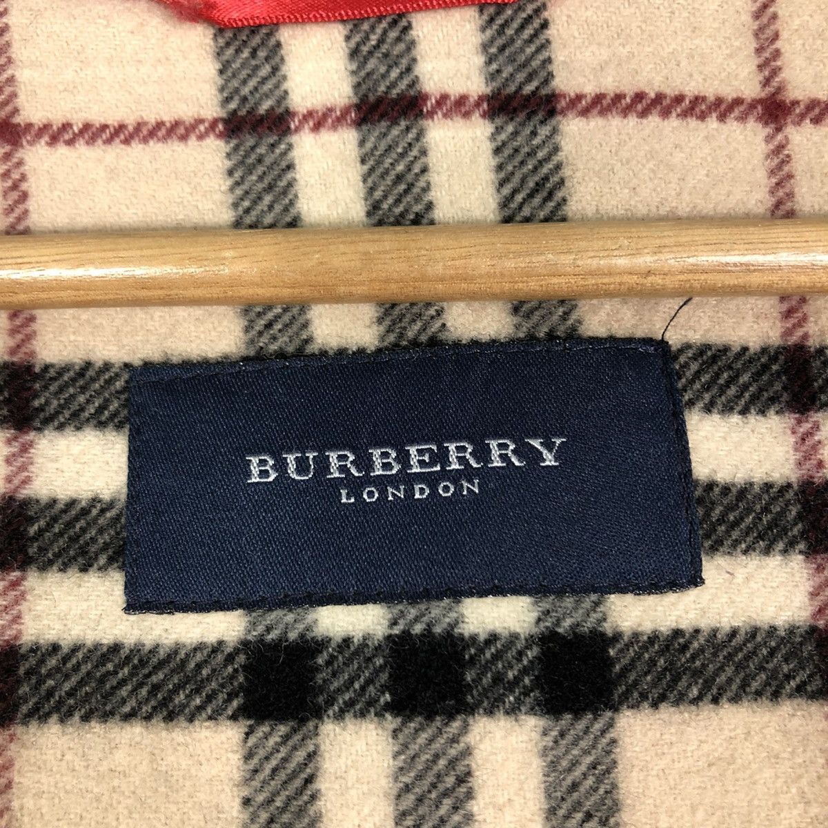 Burberry 🔥VINTAGE QUILTED BUTTON BURBERRY LONDON NOVA CHECK LINING Size US M / EU 48-50 / 2 - 18 Thumbnail