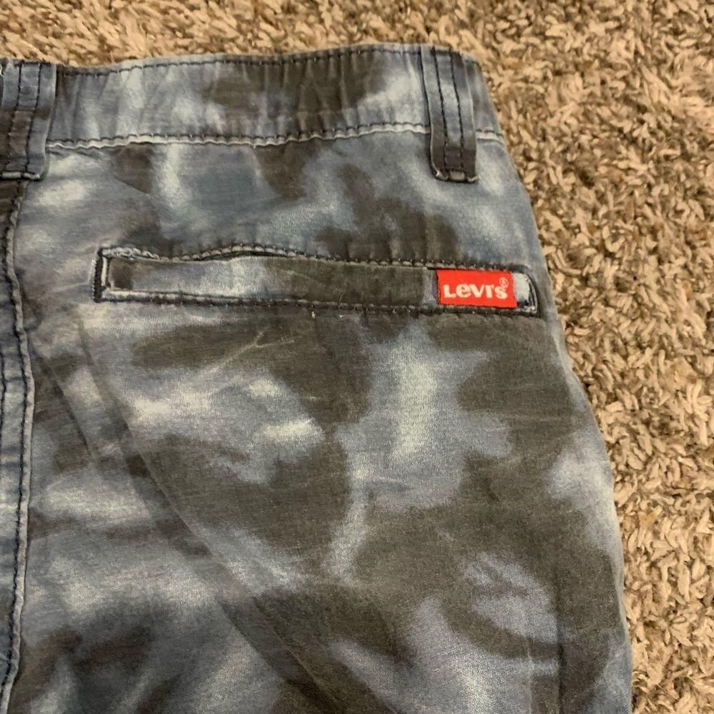 Levi's Women’s Levi’s Shorts Size 34" / US 12 / IT 48 - 5 Thumbnail