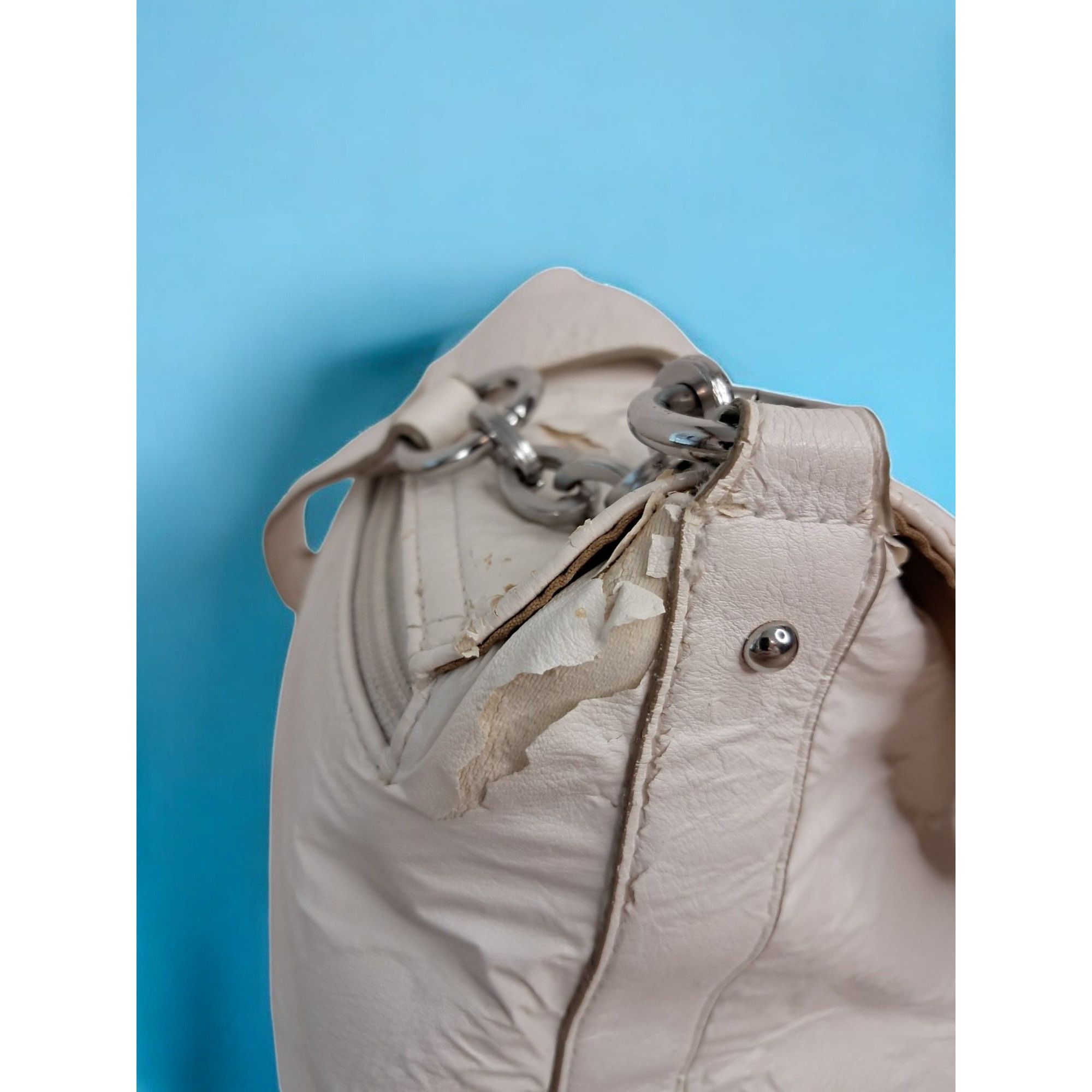 Other Liz Claiborne White Faux Leather Shoulder Bag Size ONE SIZE - 14 Thumbnail