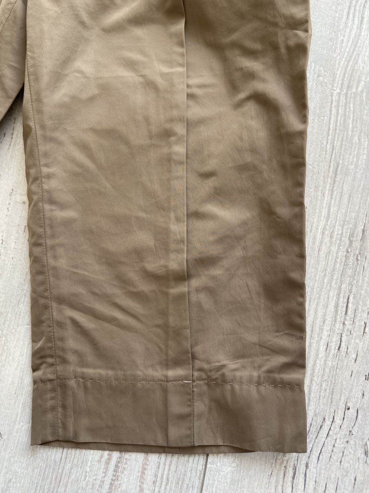 Louis Vuitton Louis Vuitton Capri Shorts Size 25" / US 0 / IT 36 - 6 Thumbnail