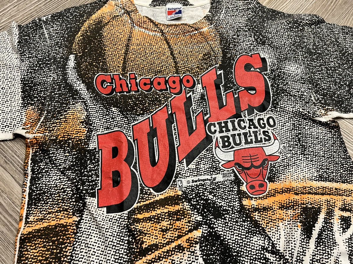 NBA × Vintage Vintage 90s Bulls AOP by SWINGSTER USA (Single Stitch) Size US L / EU 52-54 / 3 - 3 Thumbnail