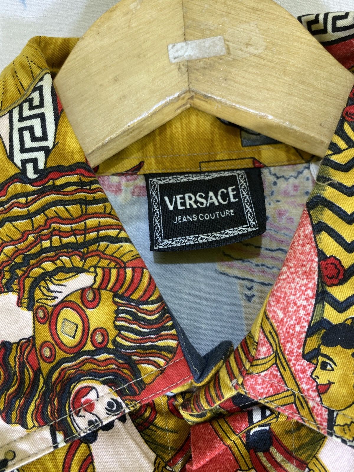 Versace Jeans Couture clowns circus shirt aop Size US M / EU 48-50 / 2 - 3 Thumbnail