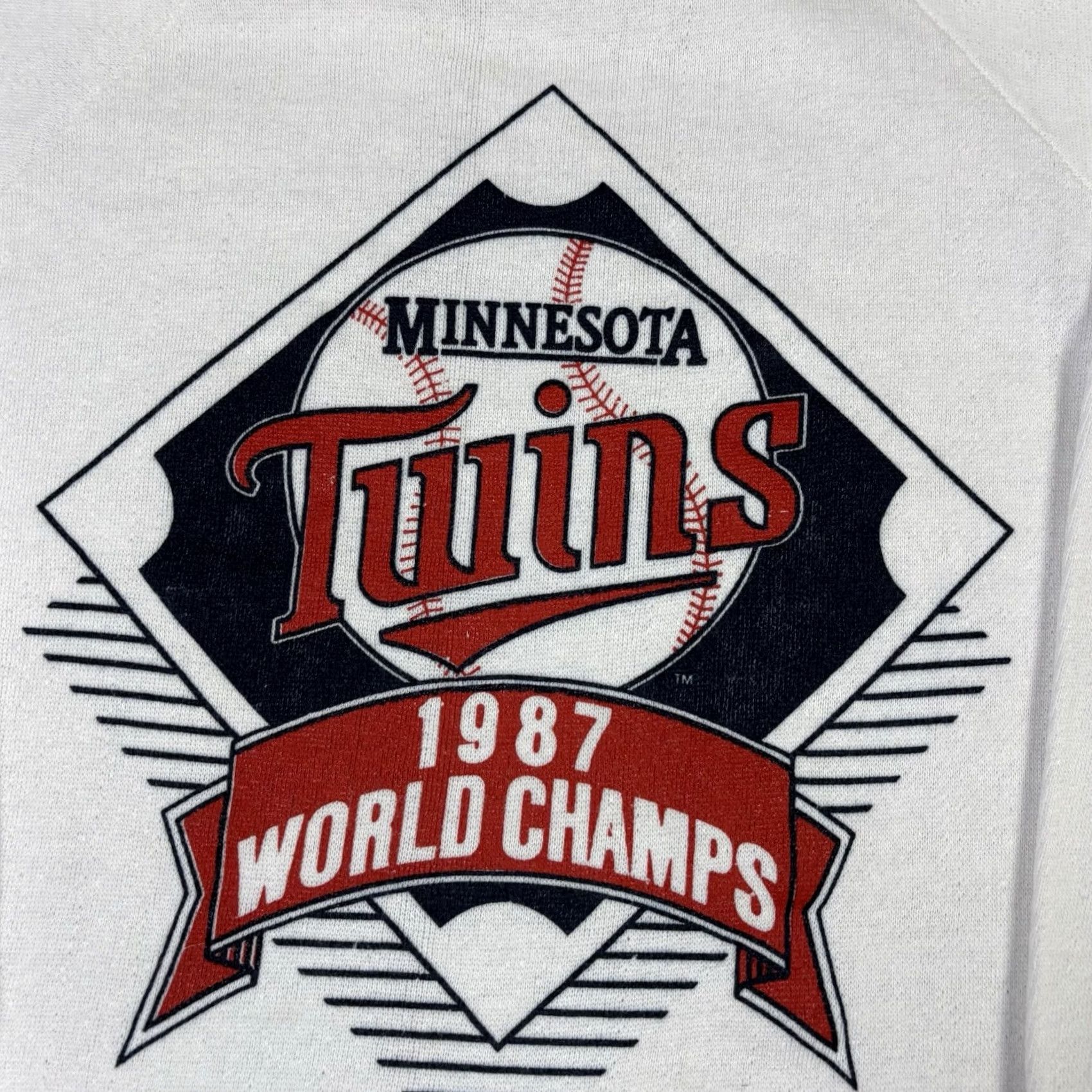 Twins VINTAGE Minnesota Twins World Champions White Crewneck Sweatshirt S Mens 90s 80s Baseball Graphic Print Pullover Cotton Knit Accents Logo Size US S / EU 44-46 / 1 - 3 Thumbnail