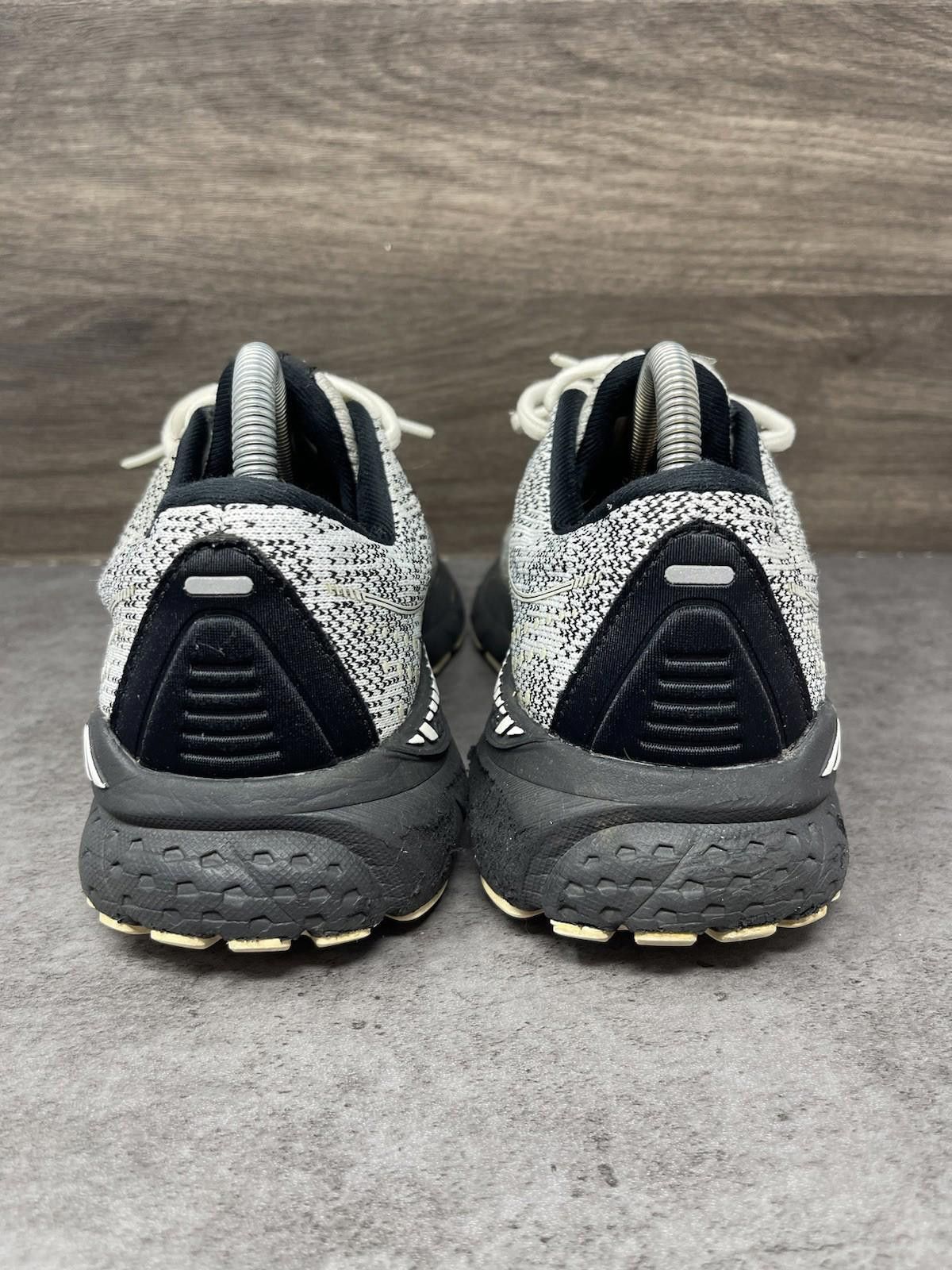 Brooks Brooks Adrenaline GTS 23 Shoes Womens Size 9 Black Size US 9 / IT 39 - 6 Thumbnail