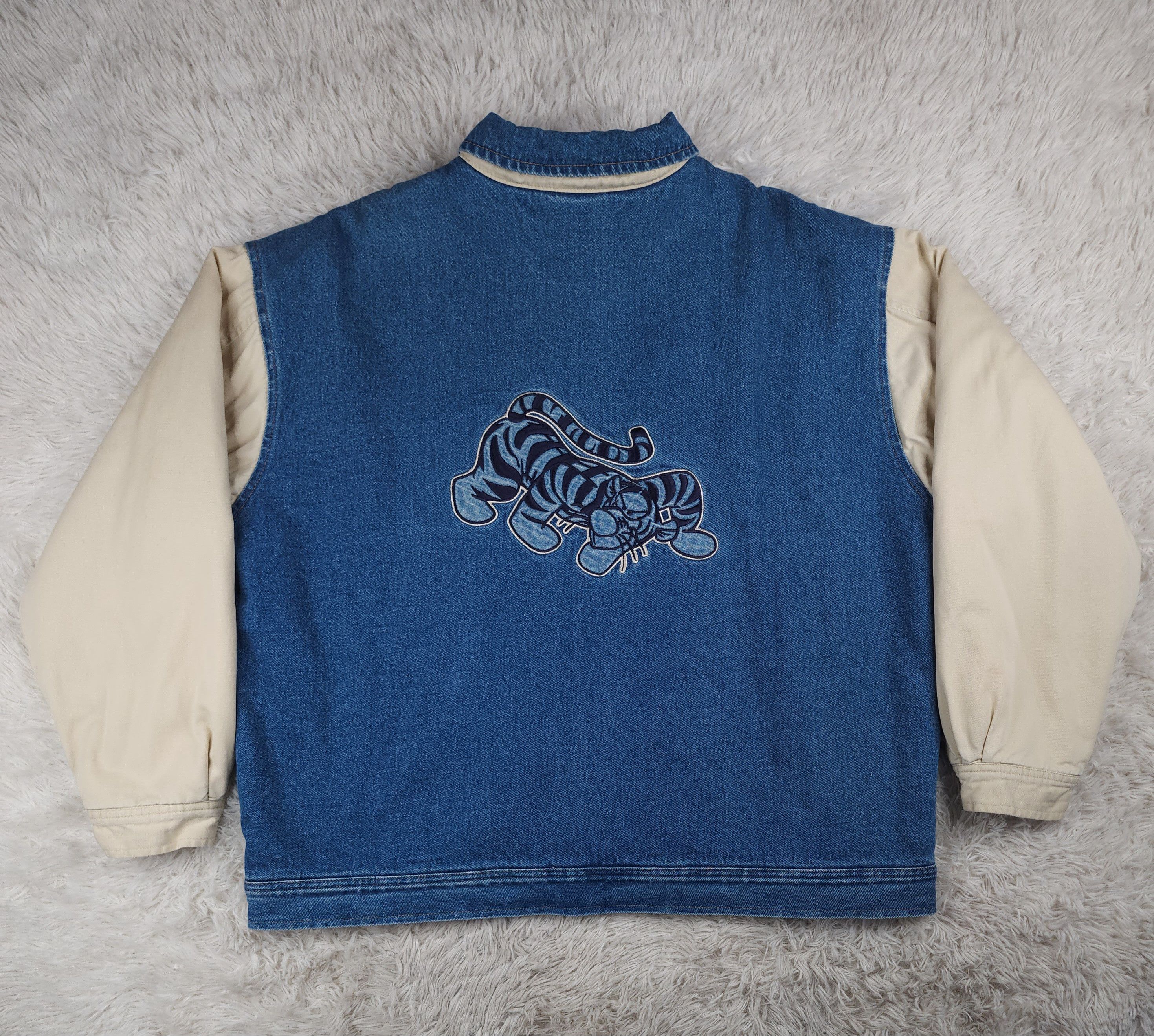 Disney Vintage Disney Tigger denim jacket Size XL Size US XL / EU 56 / 4 - 6 Thumbnail