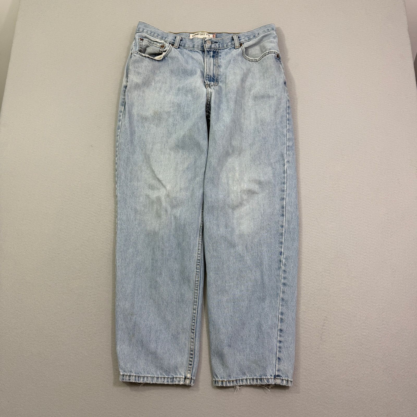 Levi's Vintage Levis 560 Comfort Fit Jeans 34x30 Blue Light Wash Size US 34 / EU 50 - 1 Thumbnail