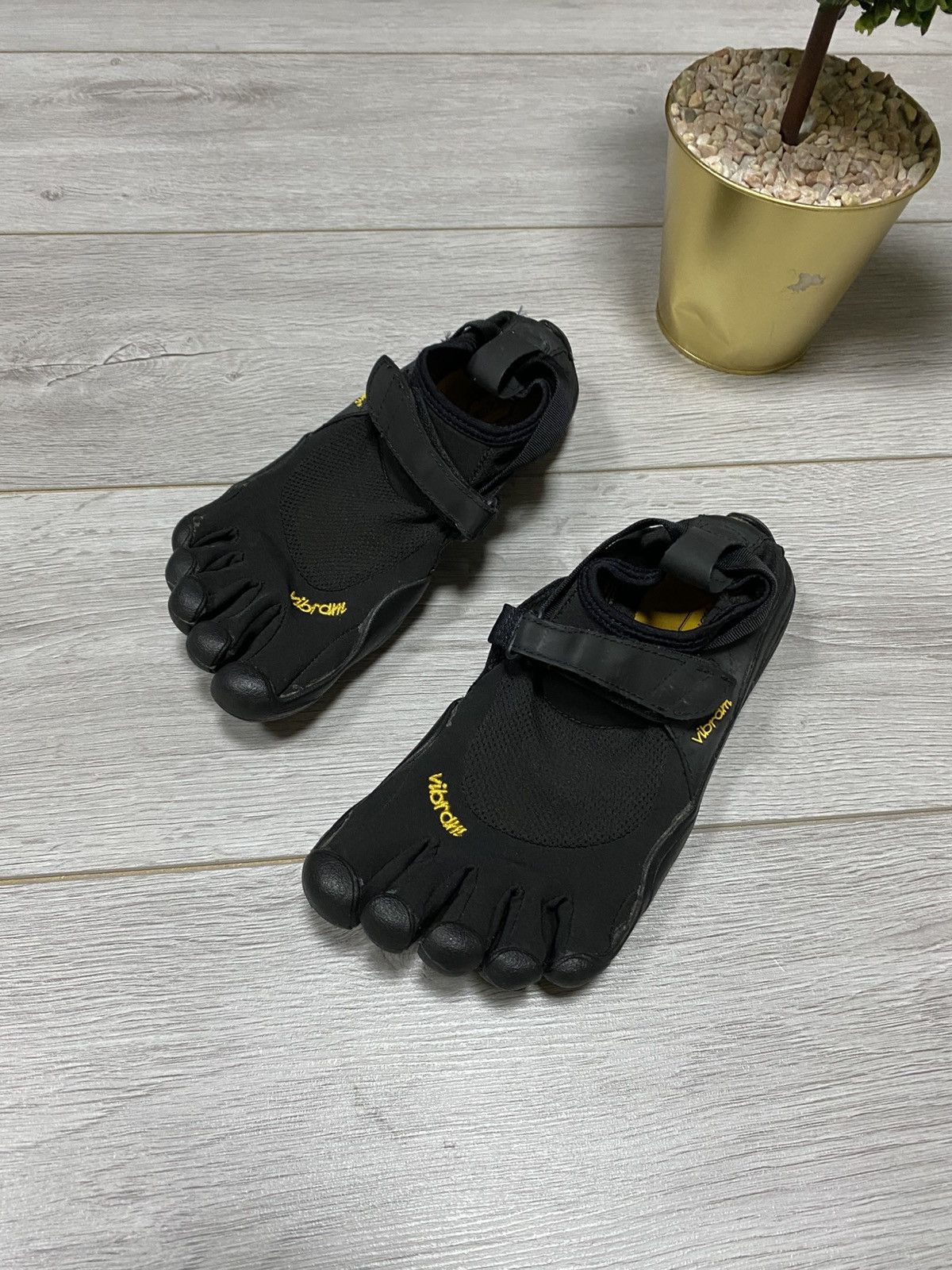 Vibram Vibram Fivefingers Sneakers avant-garde Y2K Size US 8 / EU 41 - 1 Thumbnail