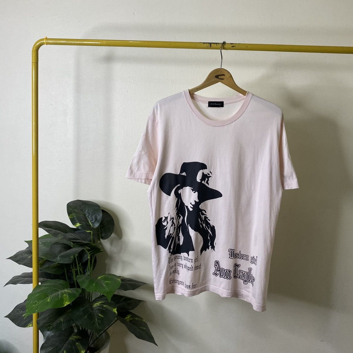 Hysteric Glamour Mind Games Sexy Western Woman Hysterics Glamour Style Tee Size US L / EU 52-54 / 3 - 1 Thumbnail