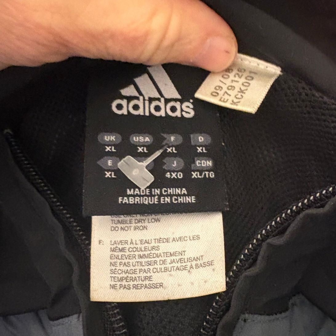 Adidas Vintage Adidas Gray and Black Windbreaker Size XL Size US XL / EU 56 / 4 - 2 Thumbnail