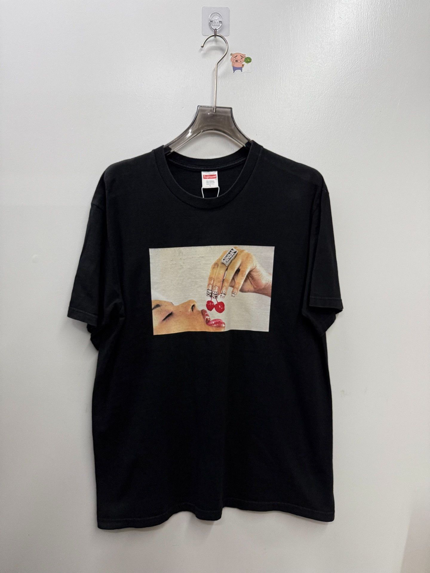 Supreme Supreme Printed Black T-Shirt l Men Size US L / EU 52-54 / 3 - 1 Thumbnail