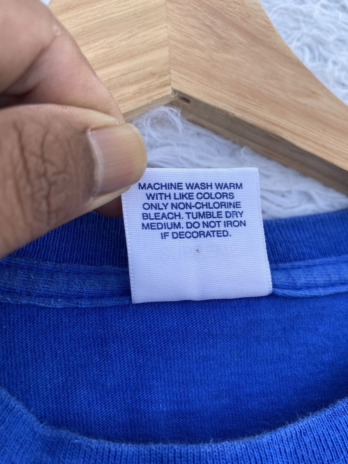 Supreme Rare 2011 Supreme Optical illusion Boxlogo Tshirt Size US M / EU 48-50 / 2 - 11 Thumbnail