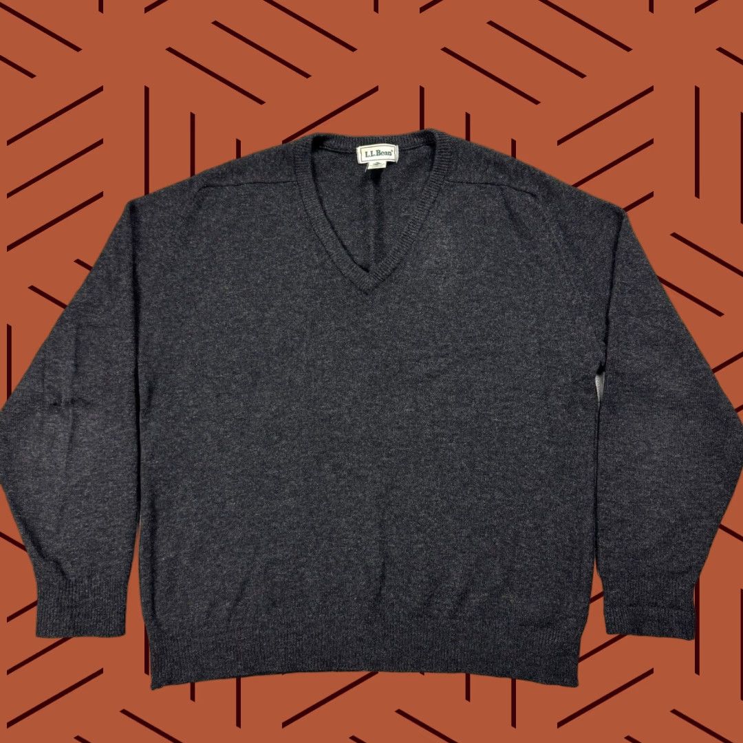 Vintage VINTAGE L.L. BEAN MEN'S 100% LAMBSWOOL V-NECK SWEATER Gray Fall Winter Preppy 80s 90s Size US L / EU 52-54 / 3 - 1 Thumbnail