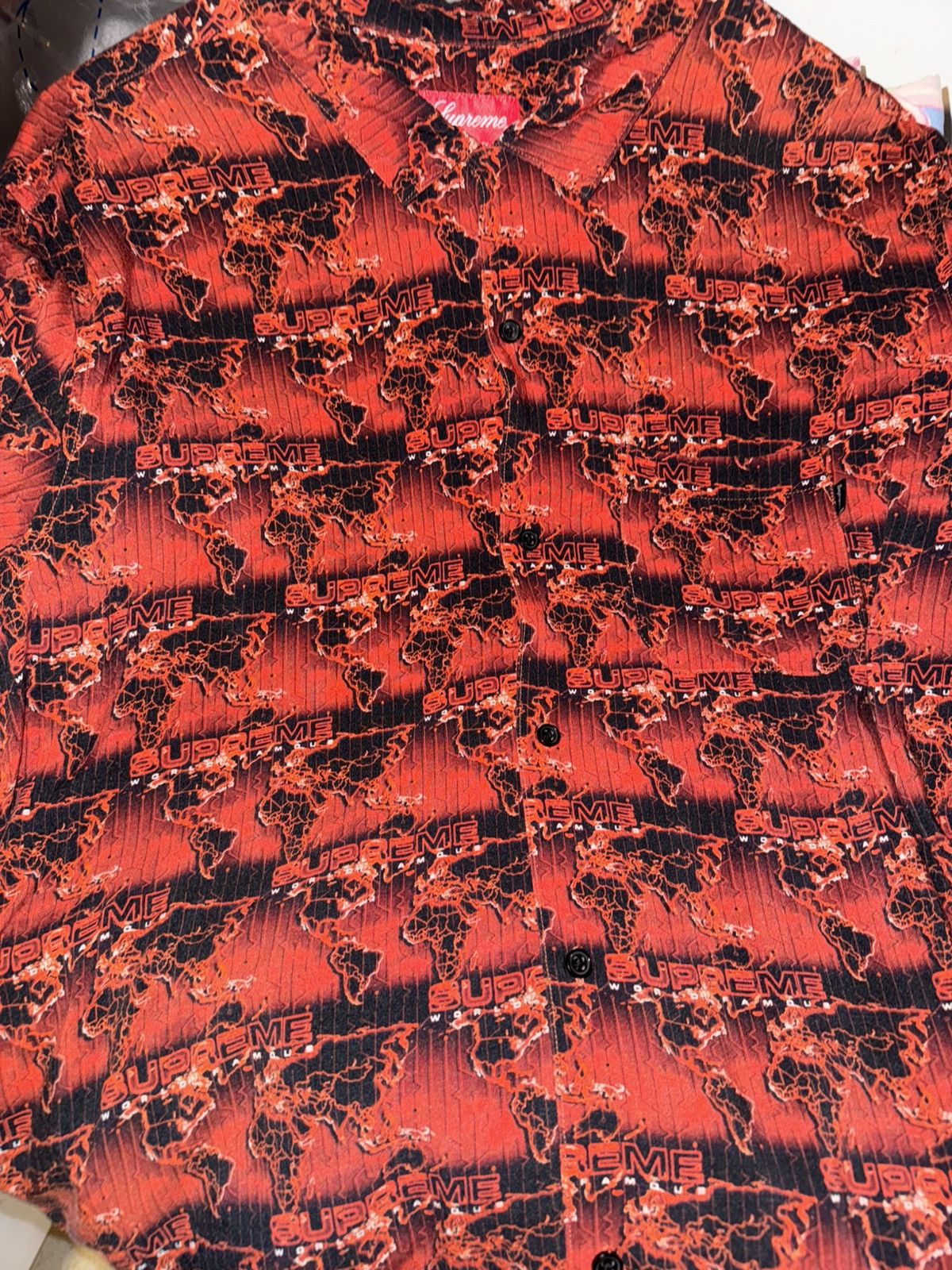 Supreme Supreme worldwide Size US XL / EU 56 / 4 - 1 Thumbnail