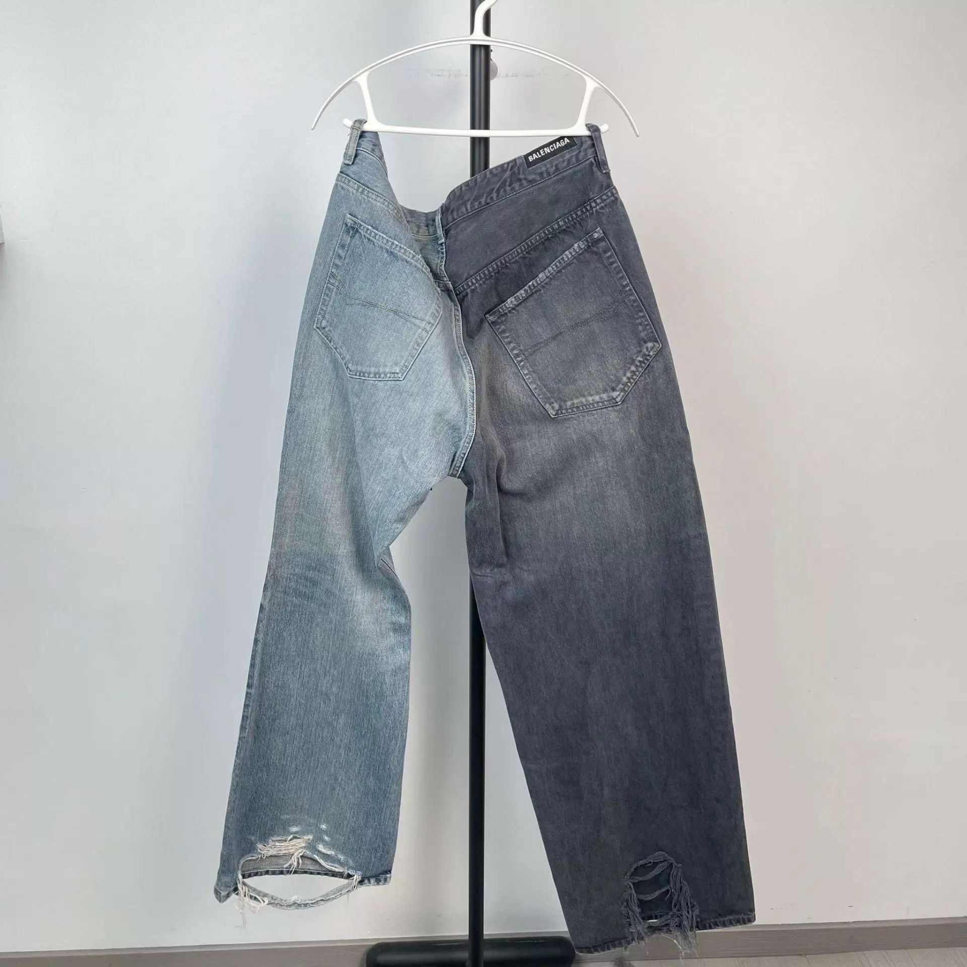Balenciaga Balenciaga asymmetric 2-tone wide leg jeans M 95N Size US 32 / EU 48 - 2 Thumbnail