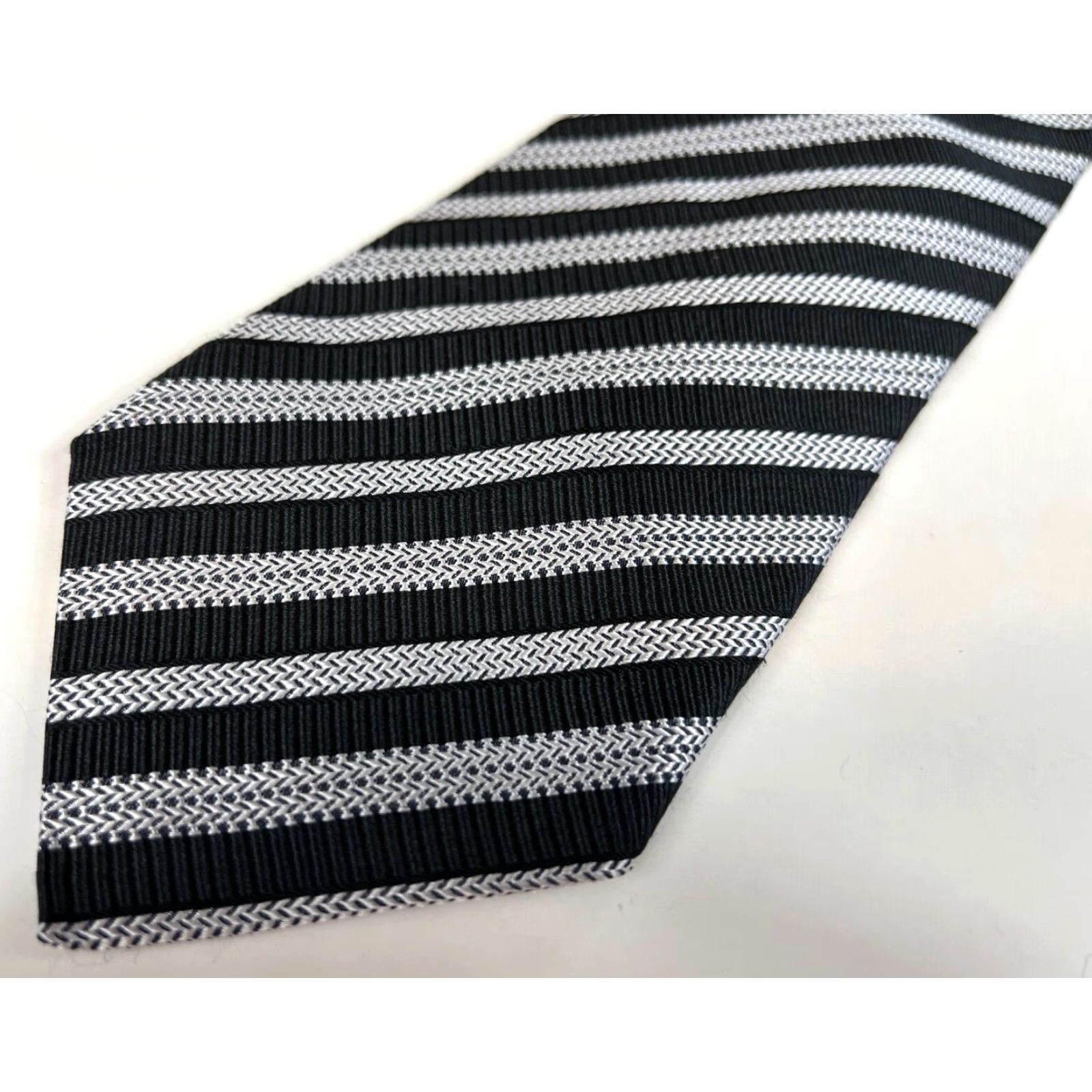 Valentino VINTAGE Gianfranco Valentino Silk Tie Striped Made in Canada Men Tie Black Silver 54.5" 3.75" Wide Short Styled Size ONE SIZE - 5 Thumbnail