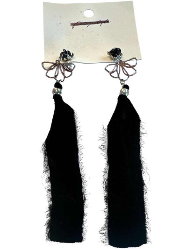 Free People NWT Free People Velvet flower earrings silver Size ONE SIZE - 1 Thumbnail