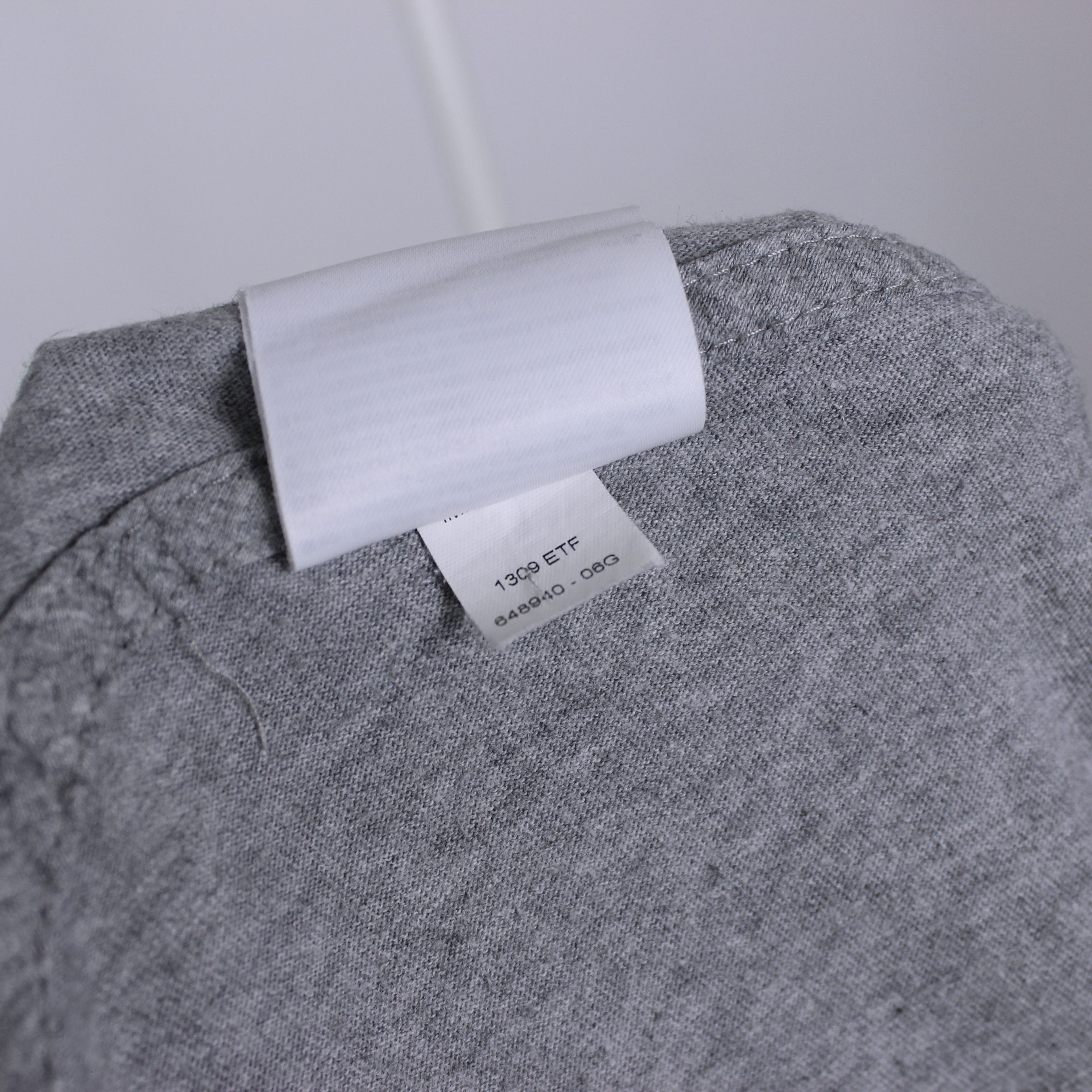 Nike Nike t shirt men centr logo big M gray Size US M / EU 48-50 / 2 - 6 Thumbnail