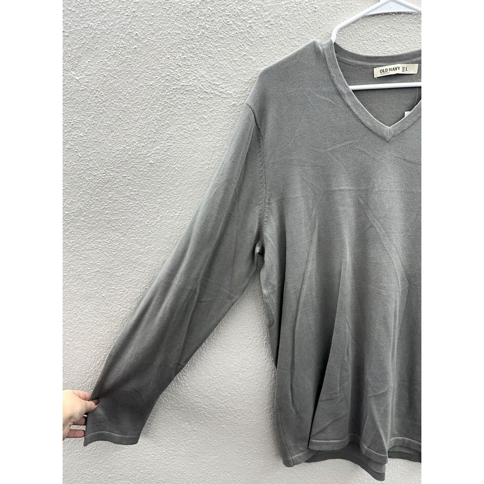 Old Navy Old Navy Mens Sweater Large Gray V-Neck Knit Long Sleeve Pullover Slim Casual Shirt Mens Clothing Size US L / EU 52-54 / 3 - 2 Thumbnail