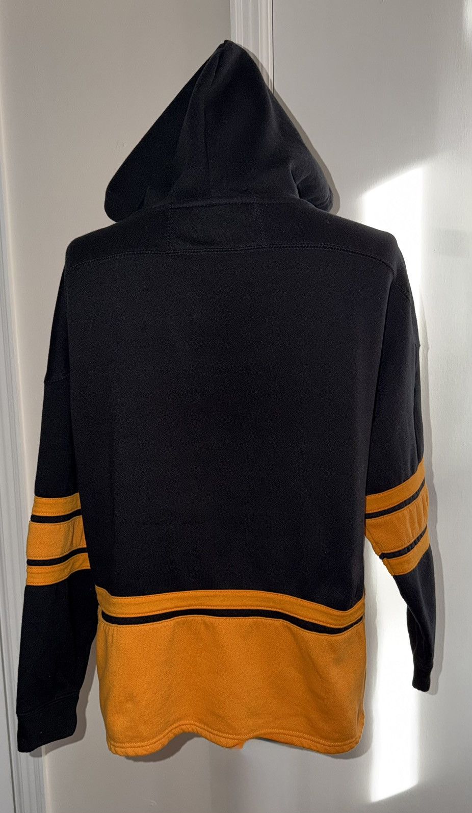 Colosseum Athletics Colosseum Men’s Black Tennessee Volunteers Hoodie Size XL Size US XL / EU 56 / 4 - 5 Thumbnail