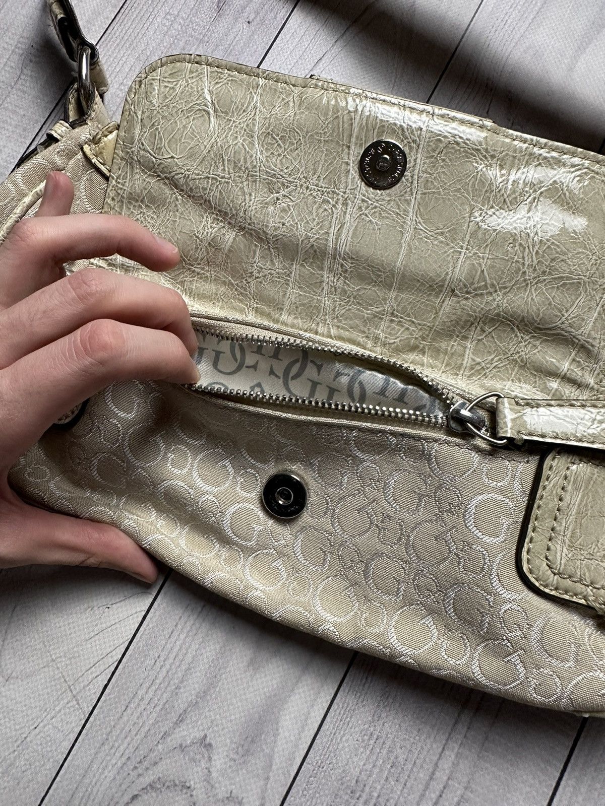 Guess × Vintage Vintage Guess bag women’s rare Y2K avant-garde Size ONE SIZE - 4 Thumbnail