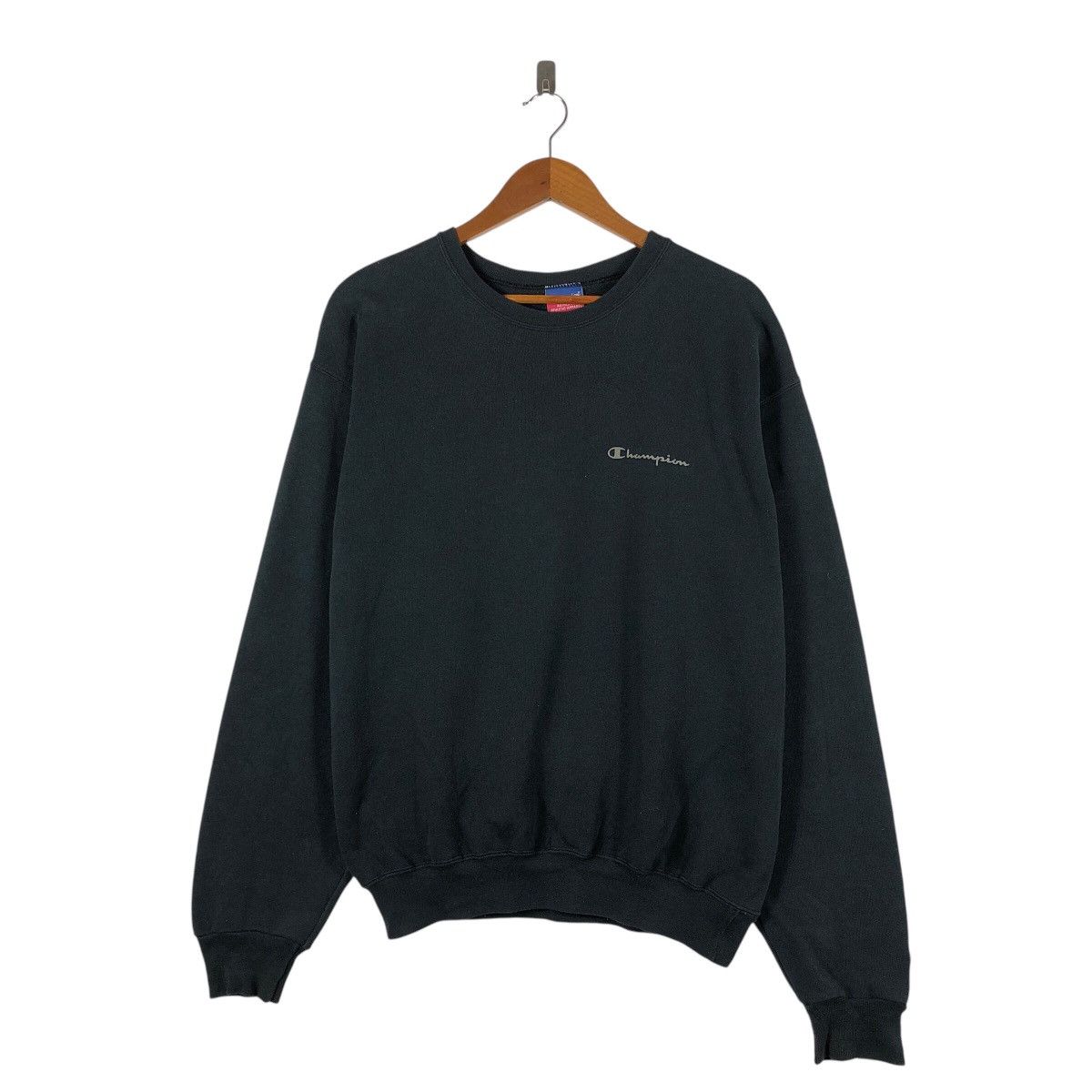 CHAMPION Essential Logo Crewneck Sweatshirt
