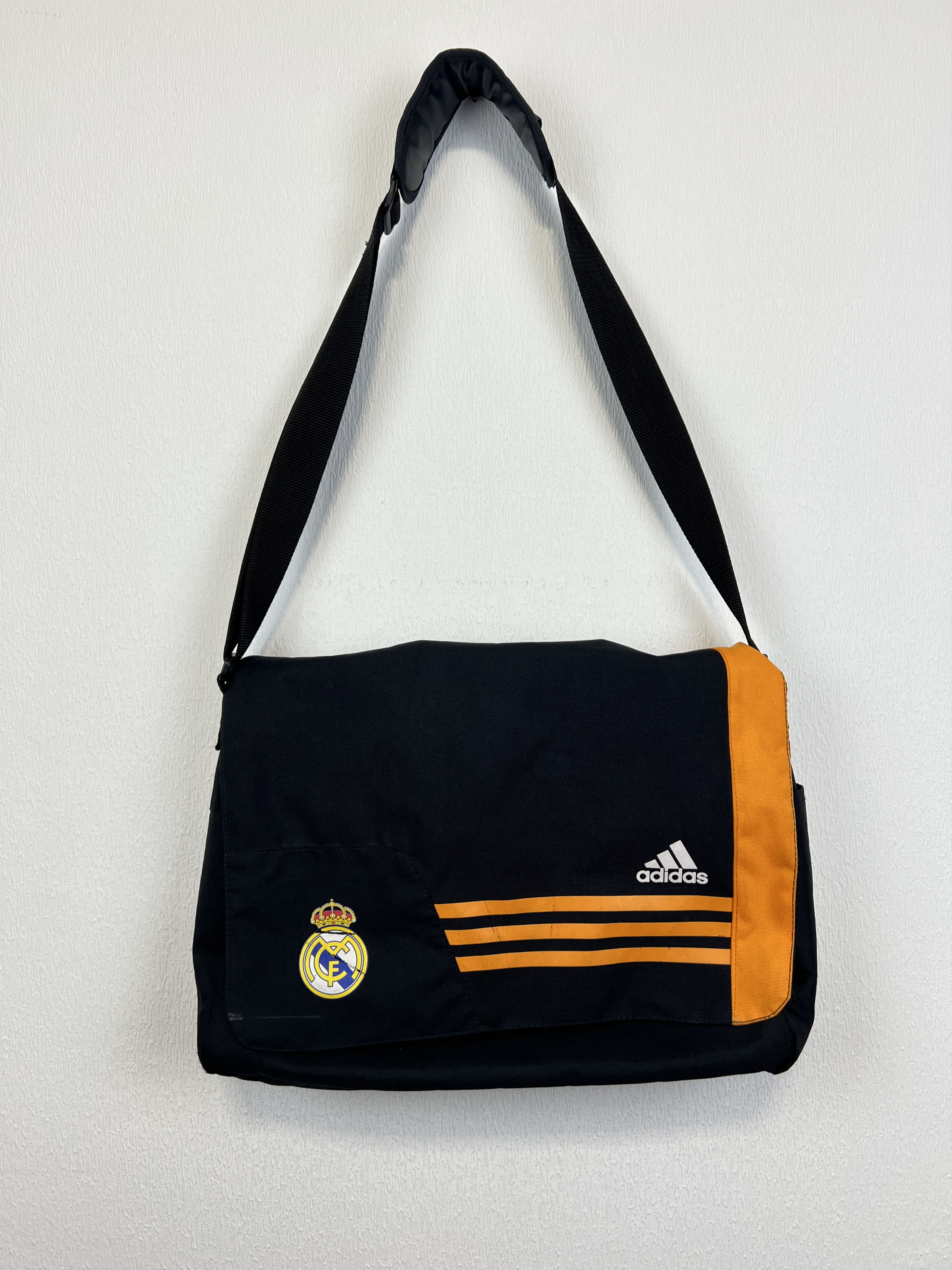 Adidas Vintage Adidas Real Madrid Football Messenger Bag Shoulder Size ONE SIZE - 1 Thumbnail