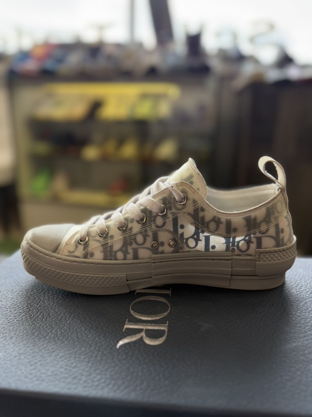 Dior Dior Low Top Canvas Oblique Sneaker Size 38EU/5US Size US 5 / EU 37 - 10 Thumbnail