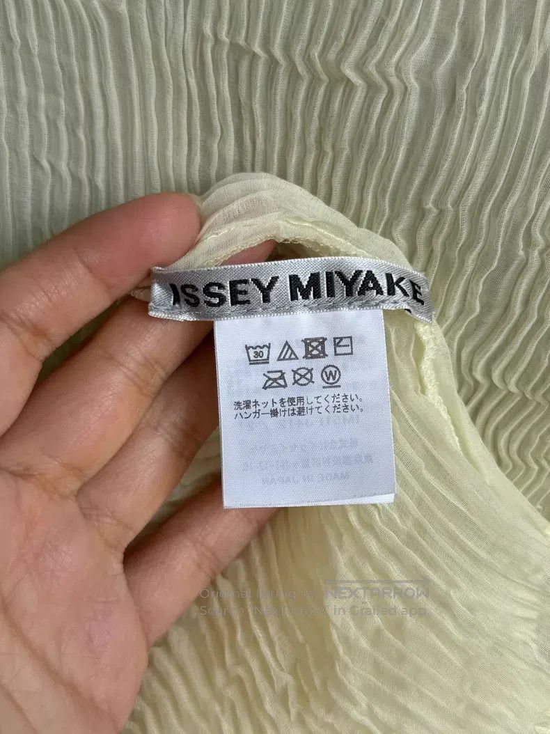 Issey Miyake Issey Miyake size:one size Yellow Long-Sleeve Top Size XXS / US 00 / IT 34 - 4 Thumbnail
