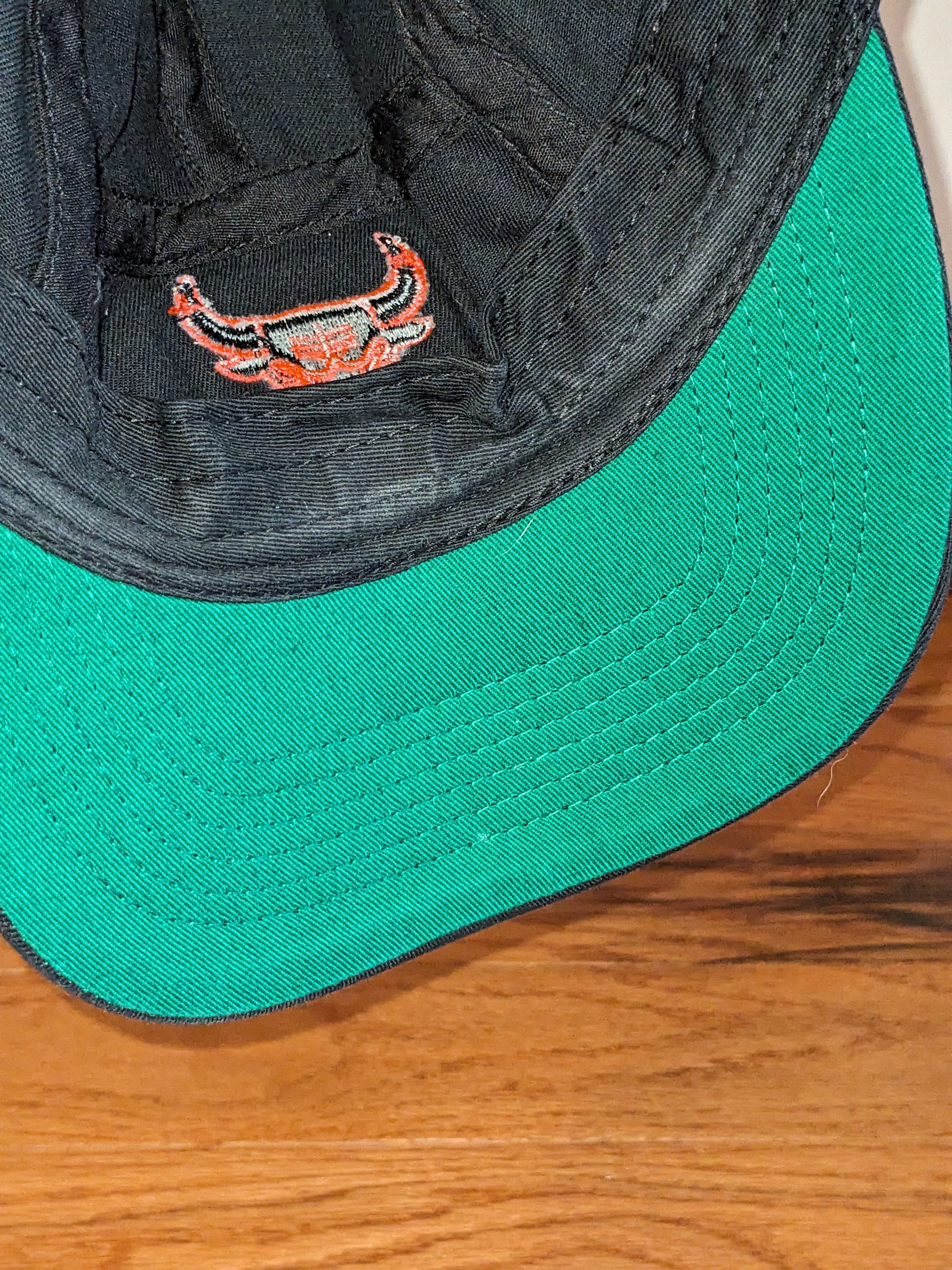 NBA × Vintage Chicago Bulls NBA Retro Hardwood Classic Black Hat Size ONE SIZE - 10 Thumbnail