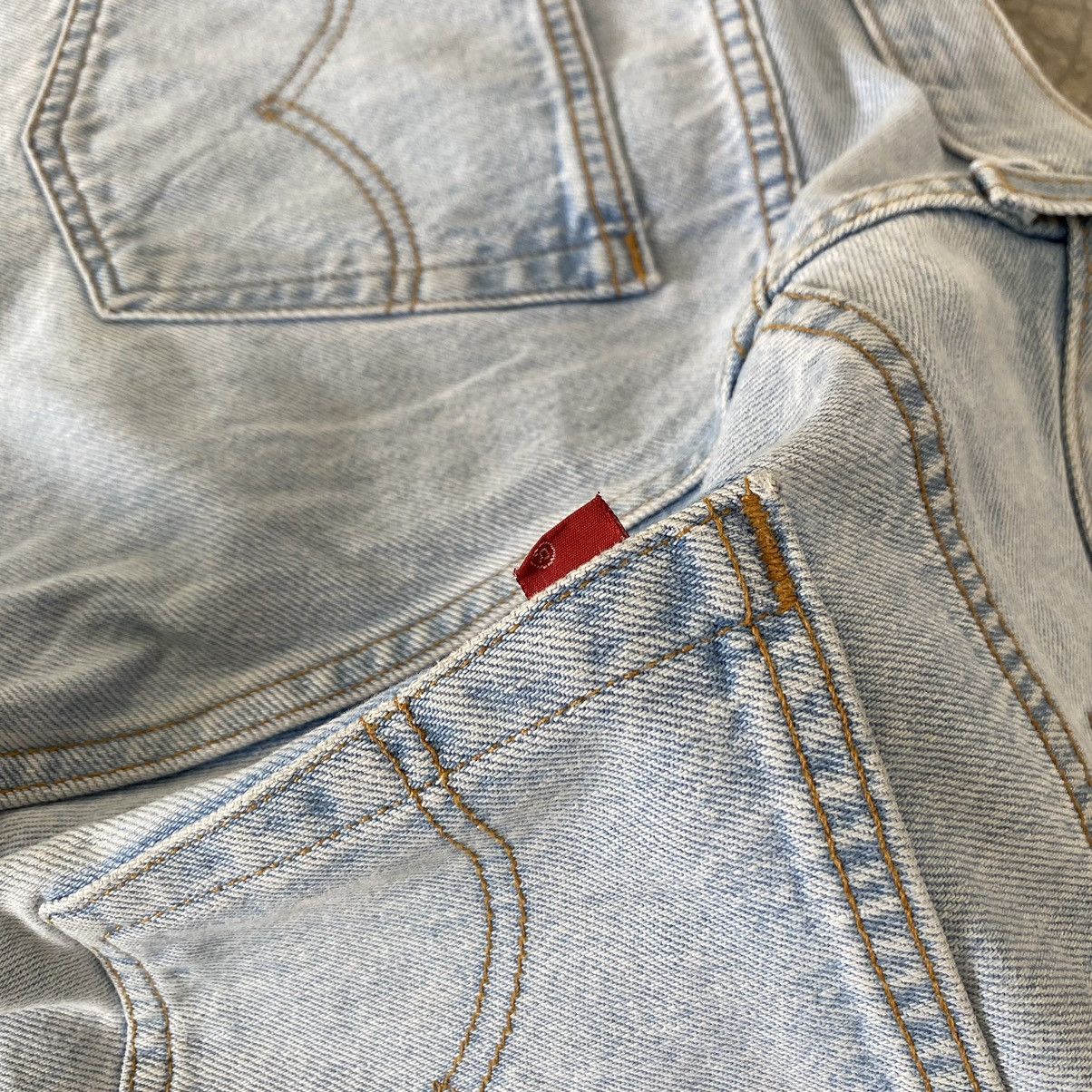Levi's Size 35x30 Vintage 1996 Levis 501 Light Blue Jeans Size US 35 - 19 Thumbnail