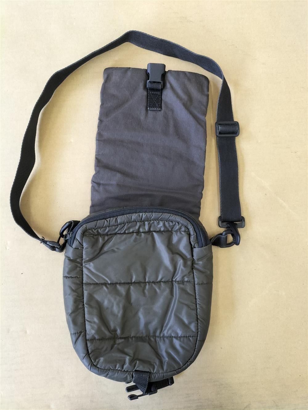 Moncler VINTAGE 1990s MONCLER PUFFER SHOULDER BAG OLIVE GREEN Size ONE SIZE - 3 Thumbnail