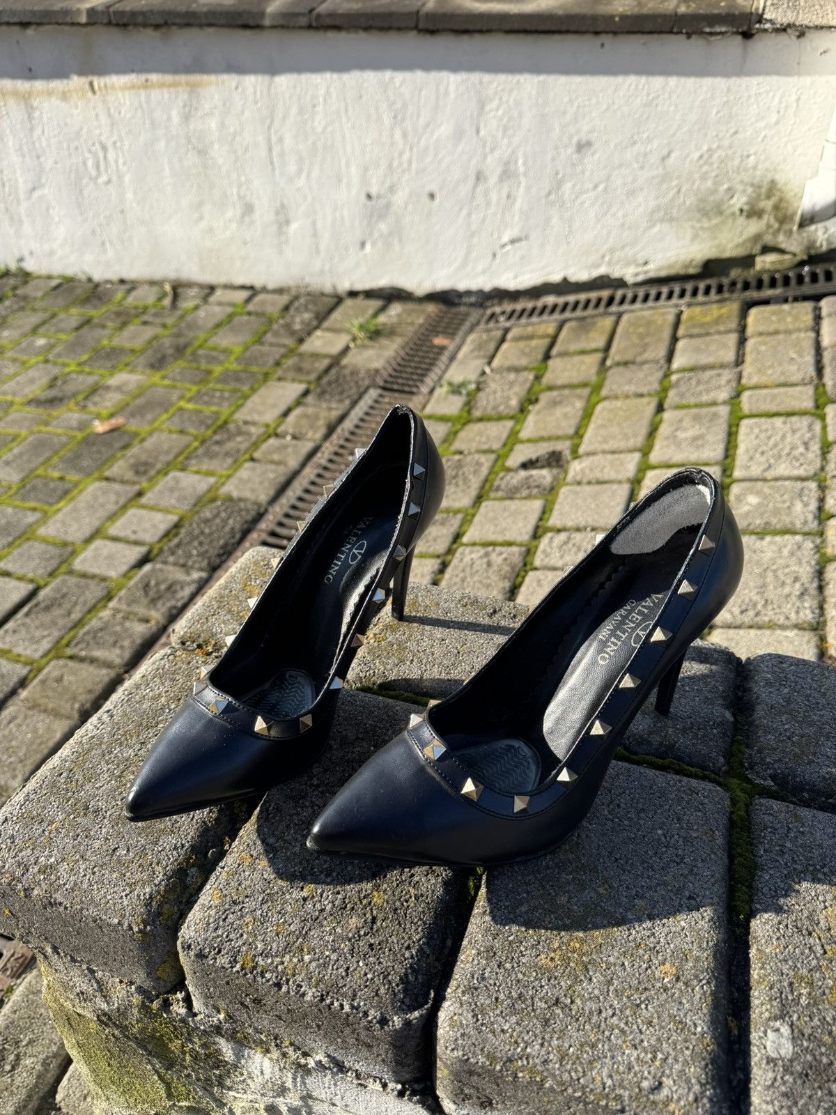 Valentino Valentino Garavani Rockstud Slingback Stiletto Leather Heels Size US 10 / IT 40 - 3 Thumbnail