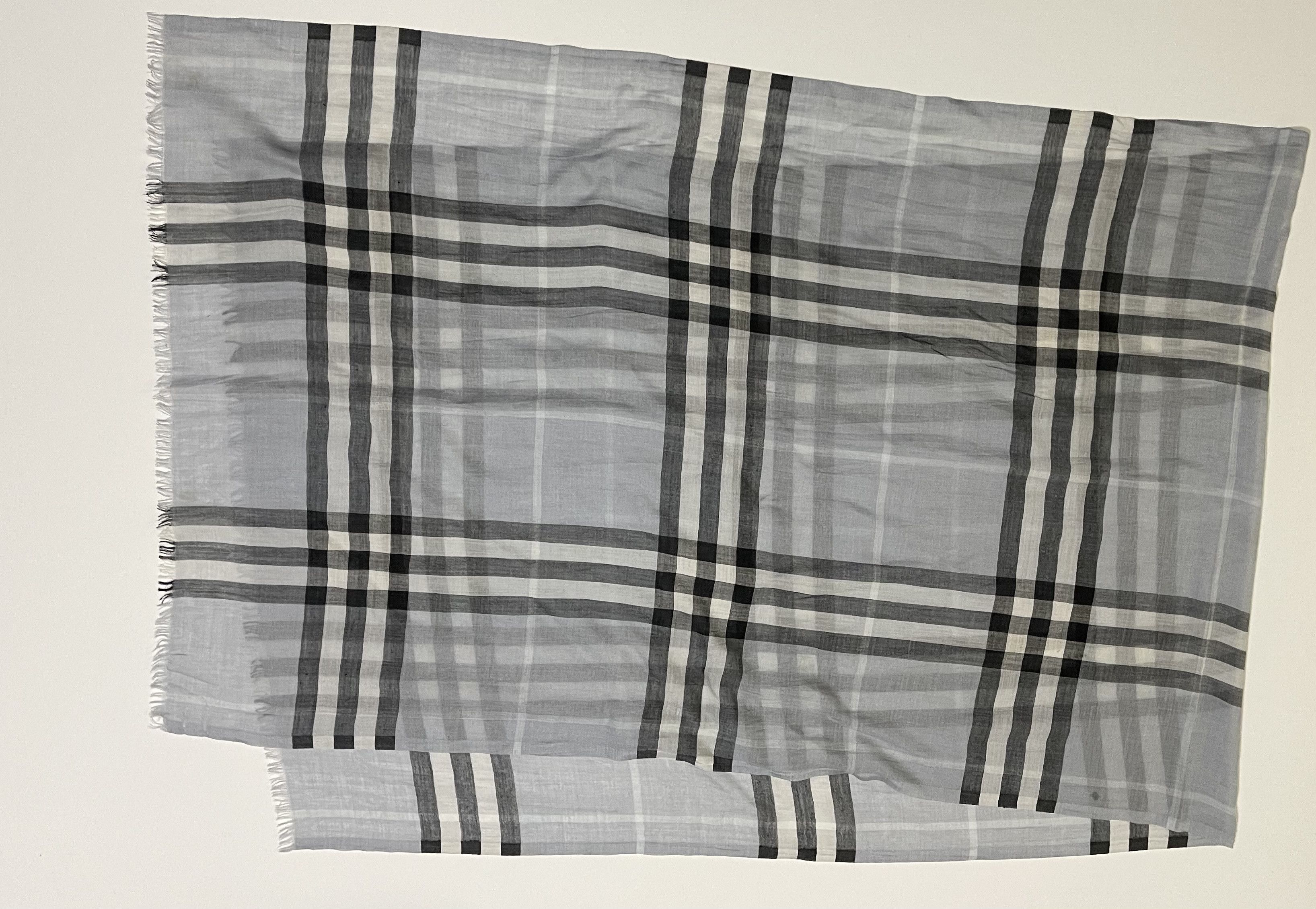 Burberry Burberry Scarf Checkered Large-Retail: $220 Size ONE SIZE - 2 Thumbnail
