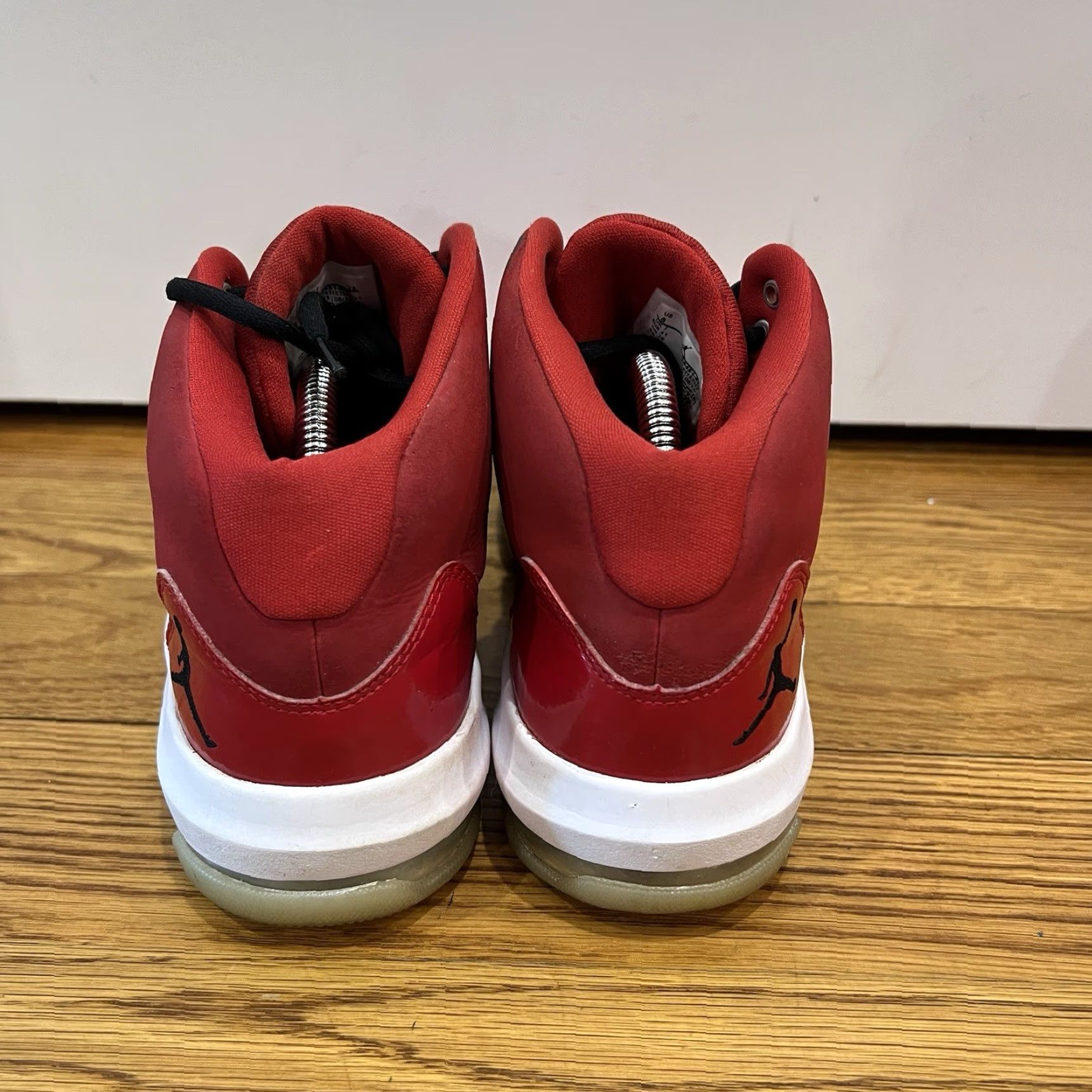 Jordan Brand Air Jordan Max Aura Gym Red Sneakers CQ9451-600 Women's US 8 Size US 8 / IT 38 - 4 Thumbnail