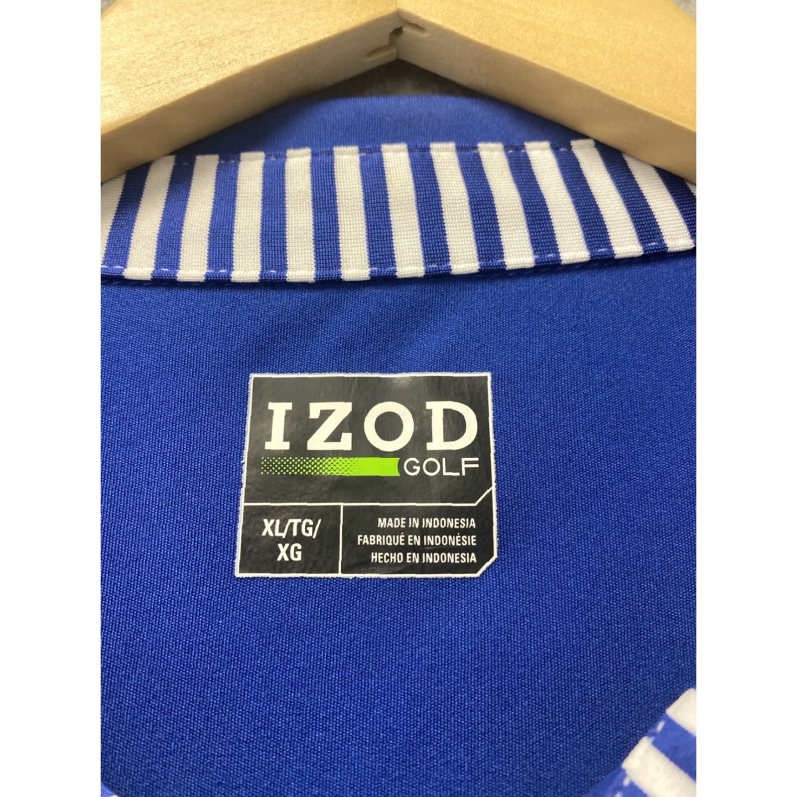 Izod IZOD Golf Polo Shirt XL Blue Collar 2-Button Patch Logo Short Sleeve Collared Regular Fit Men /124-40 Size US XL / EU 56 / 4 - 4 Thumbnail