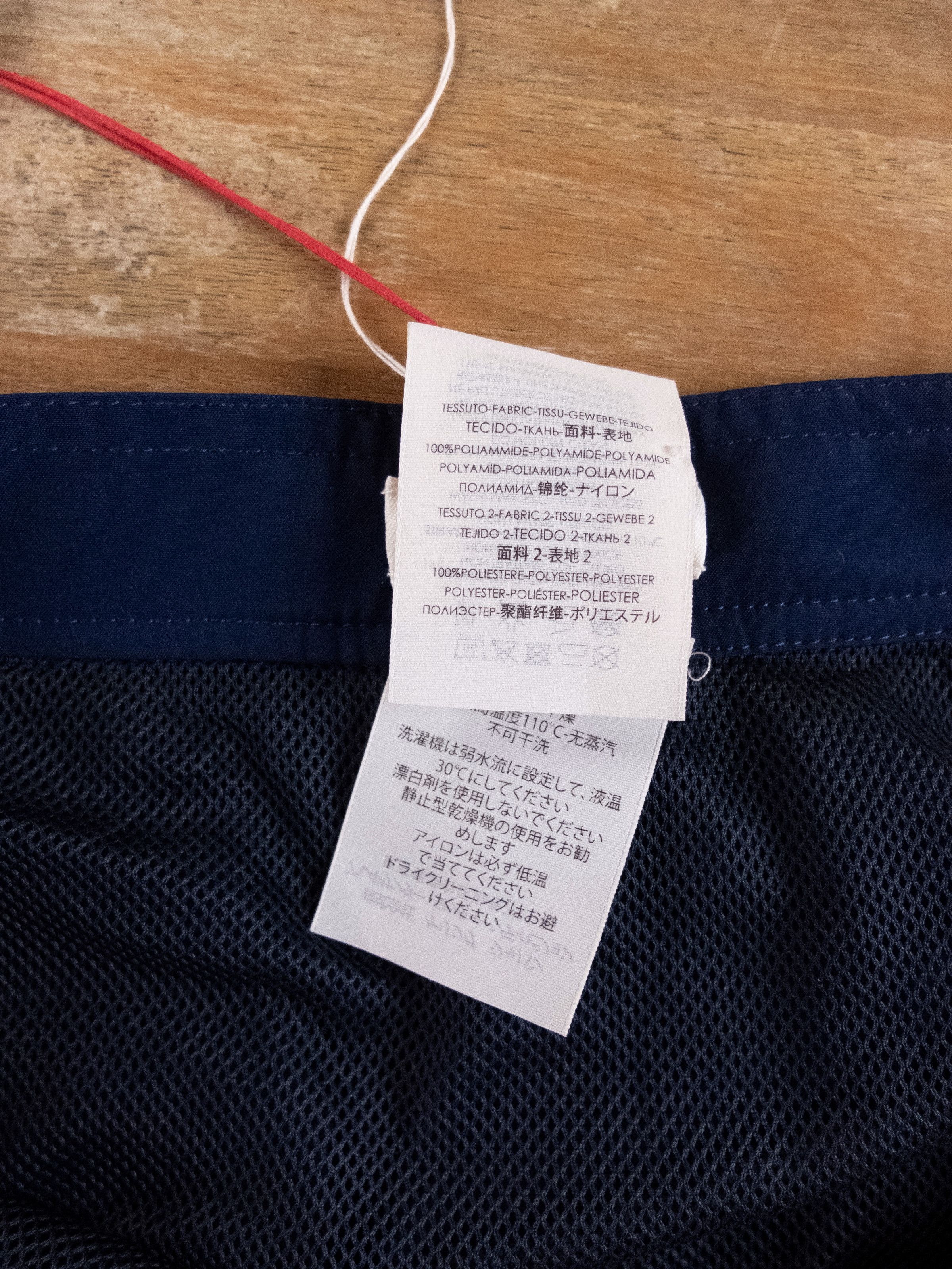 Alexander McQueen ALEXANDER MCQUEEN navy blue gothic A logo swim shorts Medium Size US 34 / EU 50 - 6 Thumbnail
