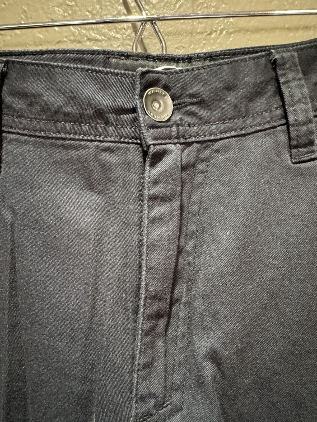 Oakley Vintage Oakley Cargo Shorts 31 Y2k 2000s Black Button Pocket Size US 30 / EU 46 - 2 Thumbnail