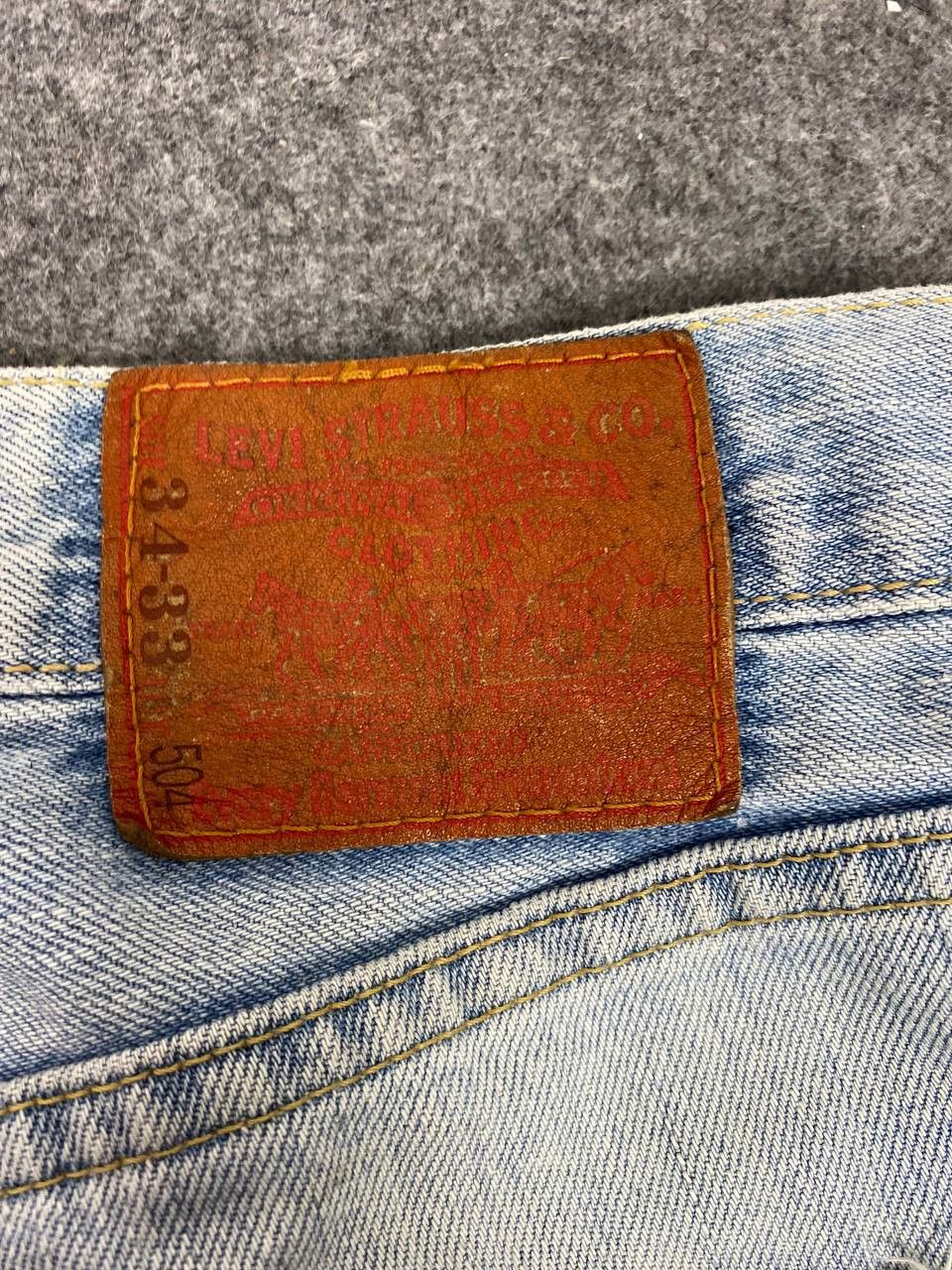 Levi's vintage levis 504 lightwash denim nice design Size US 35 - 8 Thumbnail