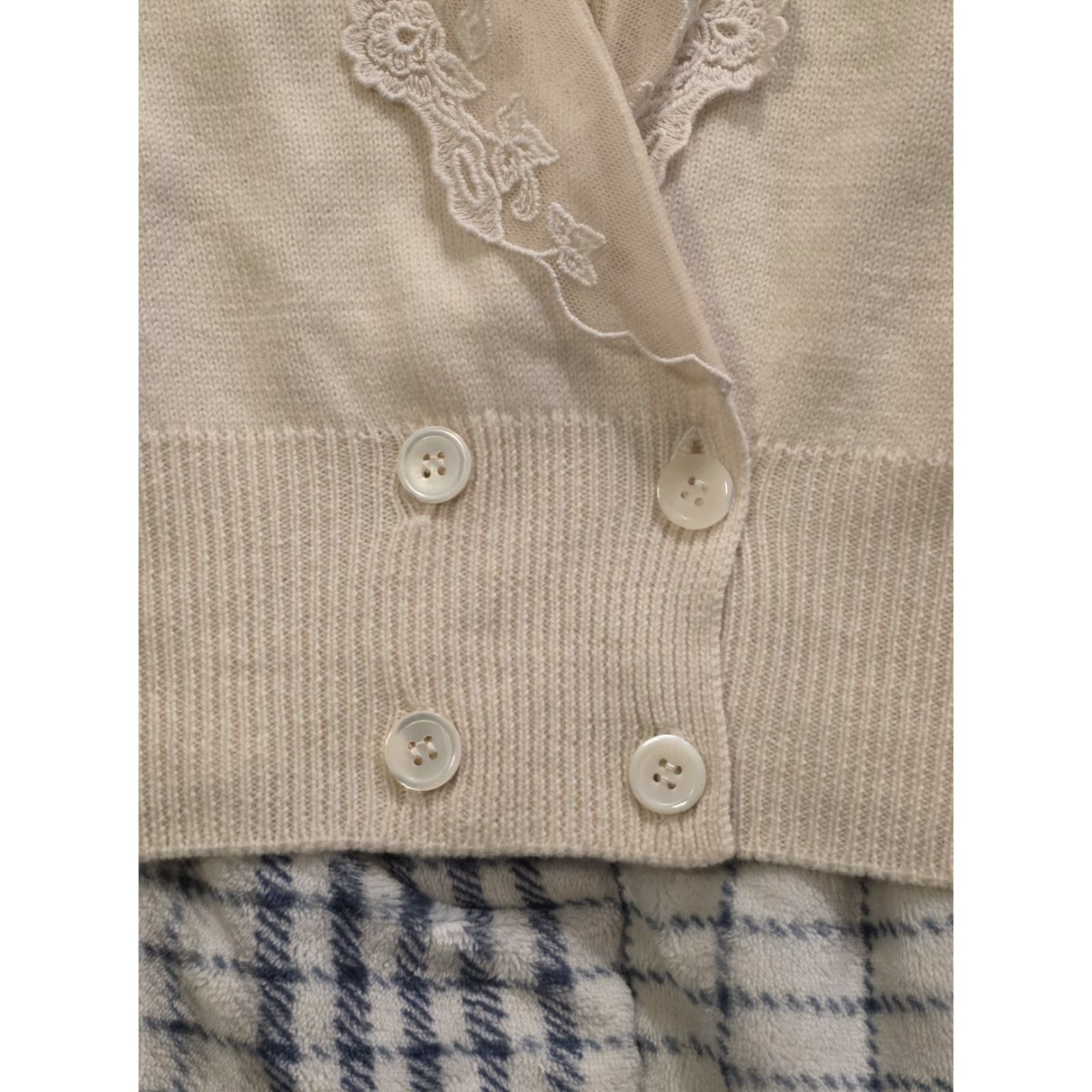 Vintage VINTAGE Herman Geist Cardigan Sweater Women L Ivory 100% Wool Lace Trim V-Neck 90s Classic Size L / US 10 / IT 46 - 4 Thumbnail