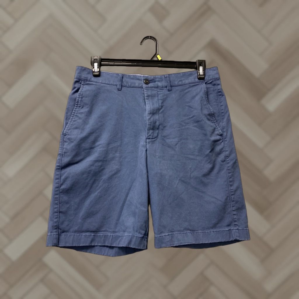 Vintage LL BEAN Bermuda Shorts Mens 33 Navy Cotton Chino Zip Fly Regular Rise 10in Inseam Outdoor Pockets Mens Size US 33 - 1 Thumbnail
