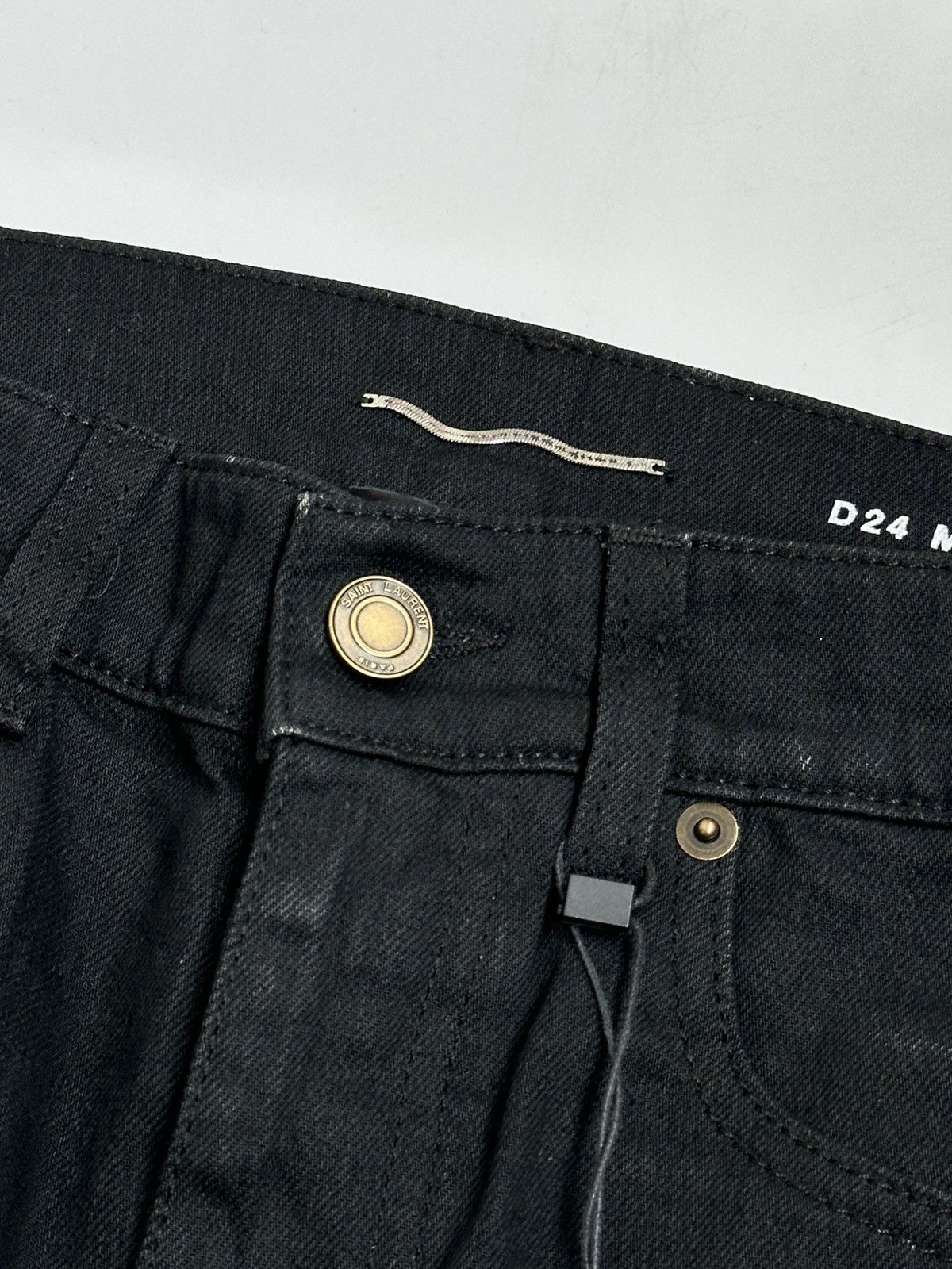 Saint Laurent Paris *NEW* SAINT LAURENT $860 SS20 Silver Coated Skinny Jeans D24 Size US 28 / EU 44 - 7 Thumbnail